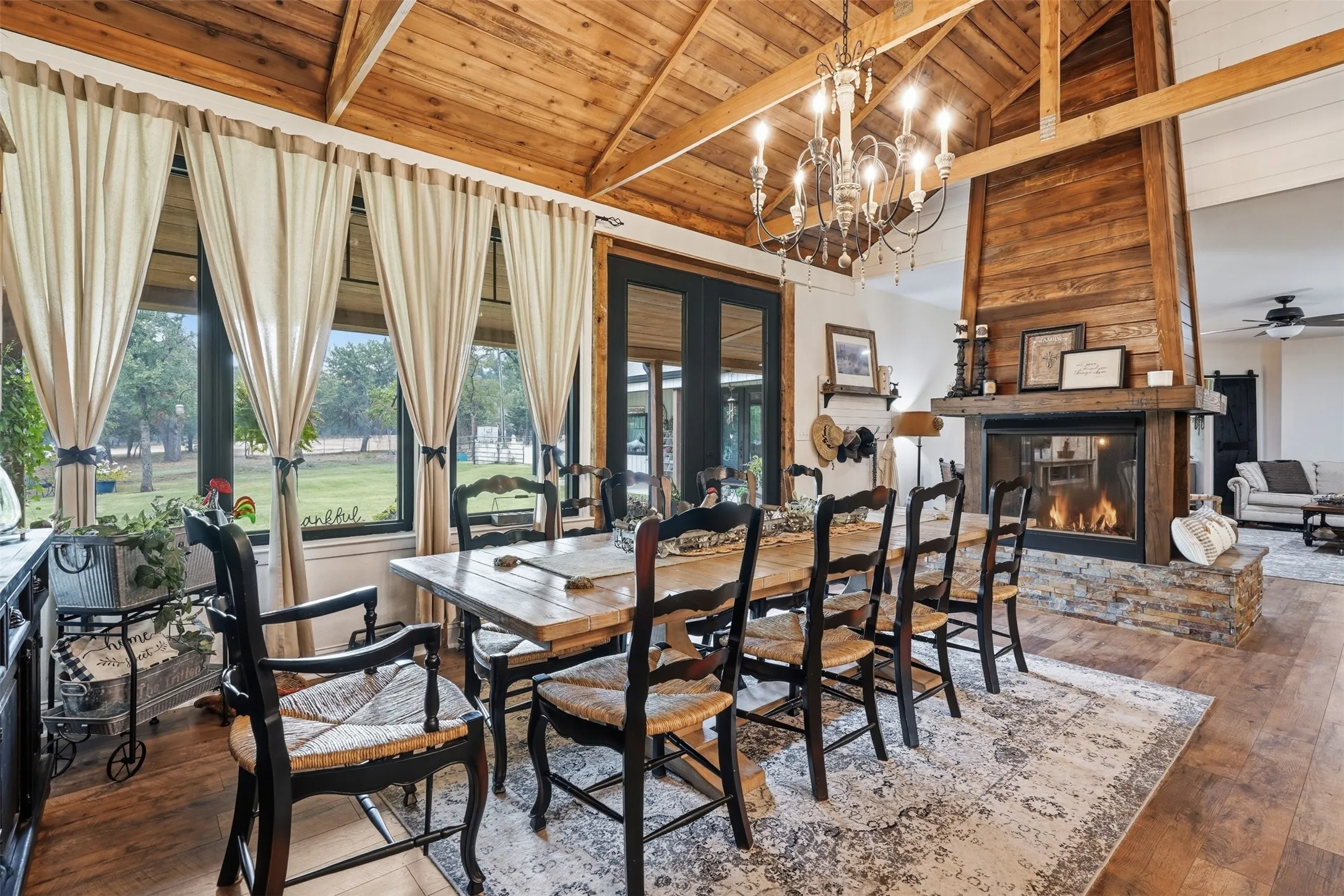 Single Family Residence For Sale in Johnson County , 4917 County Road 707, Alvarado, Texas 76009, 3 Bedroom, 3 Bathroom, 3 Garage spaces, 3,100 Sqft, built in 2022, mls#21371255, Real Estate Agent in Alvarado, Homes For Sale in Johnson county, Homes For Sale in Alvarado, Realtor in Alvarado Texas, Real Estate Brokerage Independent Realty Texas, Luminita Cordes Realtor