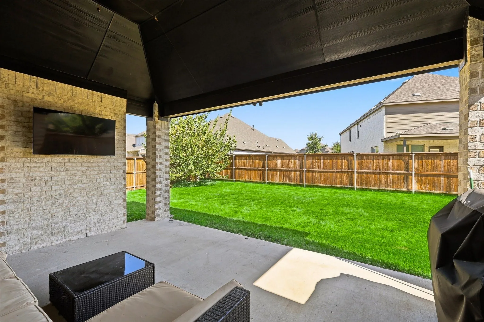 Single Family Residence For Sale in Tarrant County , 524 Long Meadow Drive, Haslet, Texas 76052, 6 Bedroom, 4 Bathroom, 2 Garage spaces, 4,016 Sqft, built in 2021, mls#21368027, Real Estate Agent in Haslet, Homes For Sale in Tarrant county, Homes For Sale in Haslet, Realtor in Haslet Texas, Real Estate Brokerage Independent Realty Texas, Luminita Cordes Realtor