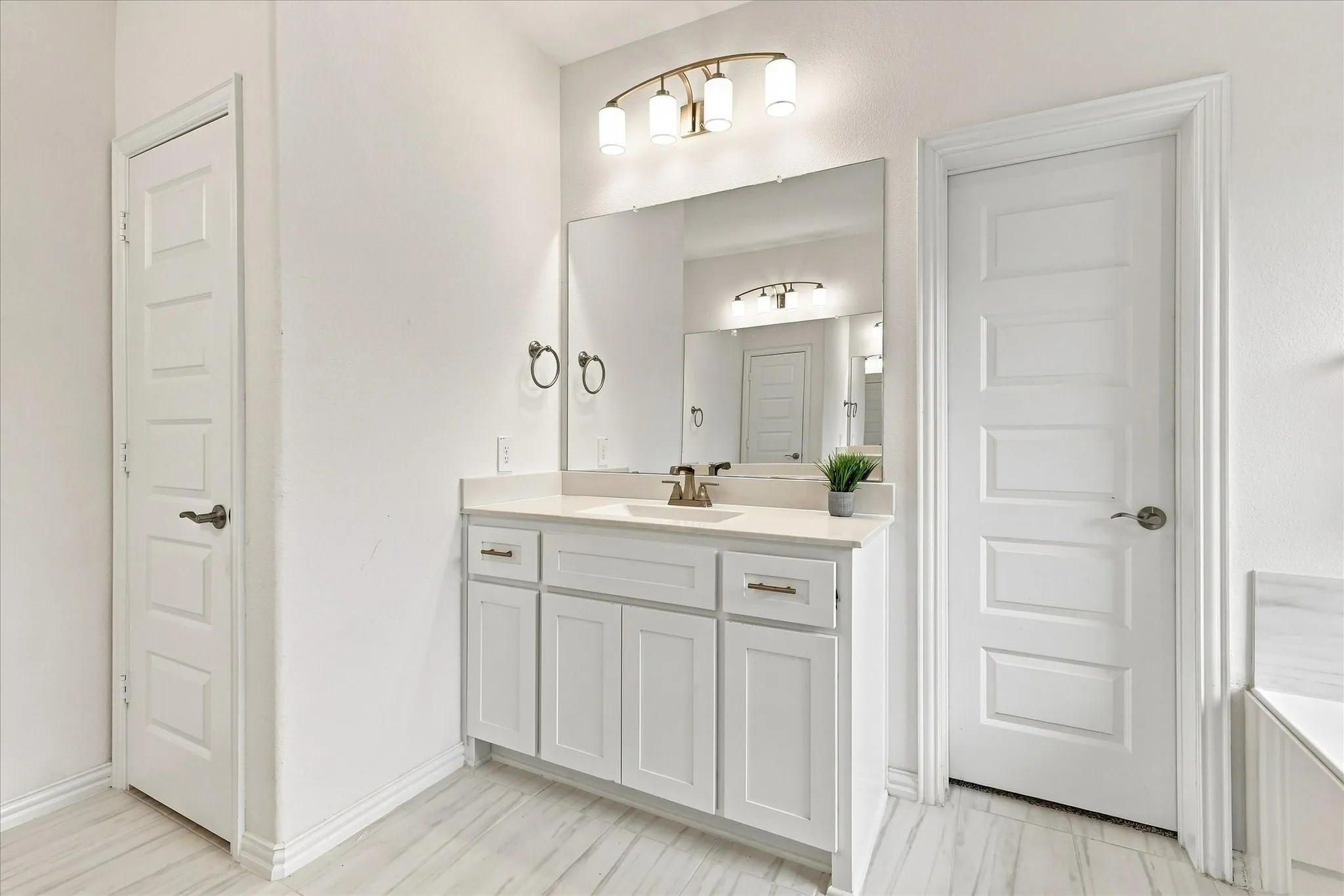 Single Family Residence For Sale in Tarrant County , 524 Long Meadow Drive, Haslet, Texas 76052, 6 Bedroom, 4 Bathroom, 2 Garage spaces, 4,016 Sqft, built in 2021, mls#21368027, Real Estate Agent in Haslet, Homes For Sale in Tarrant county, Homes For Sale in Haslet, Realtor in Haslet Texas, Real Estate Brokerage Independent Realty Texas, Luminita Cordes Realtor