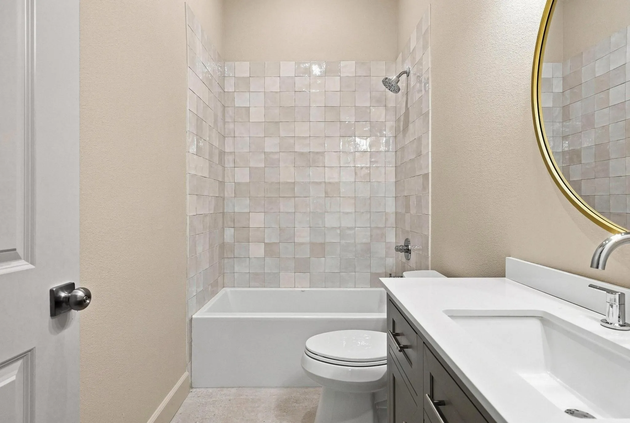 Single Family Residence For Sale in Grayson County , 308 N 5th Avenue, Denison, Texas 75021, 3 Bedroom, 2 Bathroom, 1 Garage spaces, 1,408 Sqft, built in 1920, mls#21367850, Real Estate Agent in Denison, Homes For Sale in Grayson county, Homes For Sale in Denison, Realtor in Denison Texas, Real Estate Brokerage Independent Realty Texas, Luminita Cordes Realtor