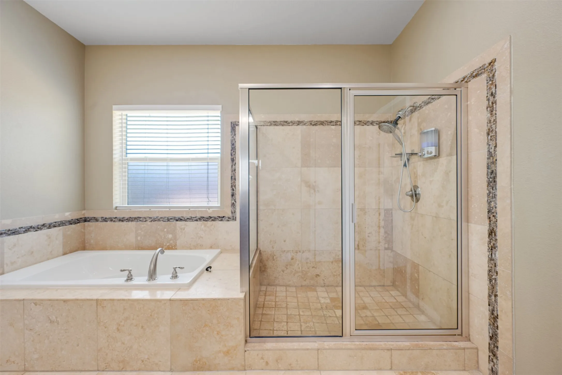 Single Family Residence For Sale in Lamar County , 1025 Braydan, Reno, Texas 75462, 4 Bedroom, 2 Bathroom, 2 Garage spaces, 2,010 Sqft, built in 2013, mls#21371403, Real Estate Agent in Reno, Homes For Sale in Lamar county, Homes For Sale in Reno, Realtor in Reno Texas, Real Estate Brokerage Independent Realty Texas, Luminita Cordes Realtor