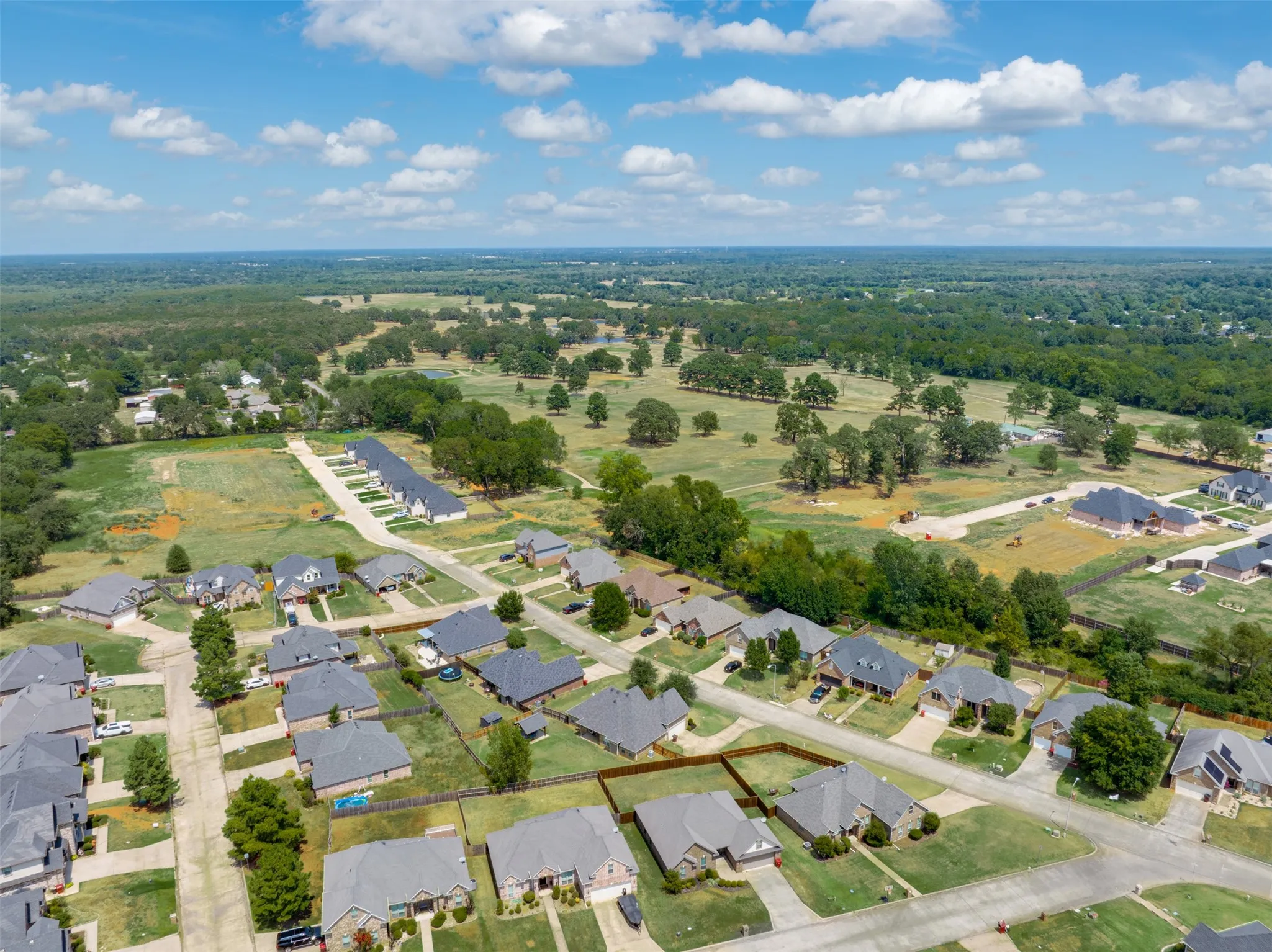 Single Family Residence For Sale in Lamar County , 1025 Braydan, Reno, Texas 75462, 4 Bedroom, 2 Bathroom, 2 Garage spaces, 2,010 Sqft, built in 2013, mls#21371403, Real Estate Agent in Reno, Homes For Sale in Lamar county, Homes For Sale in Reno, Realtor in Reno Texas, Real Estate Brokerage Independent Realty Texas, Luminita Cordes Realtor