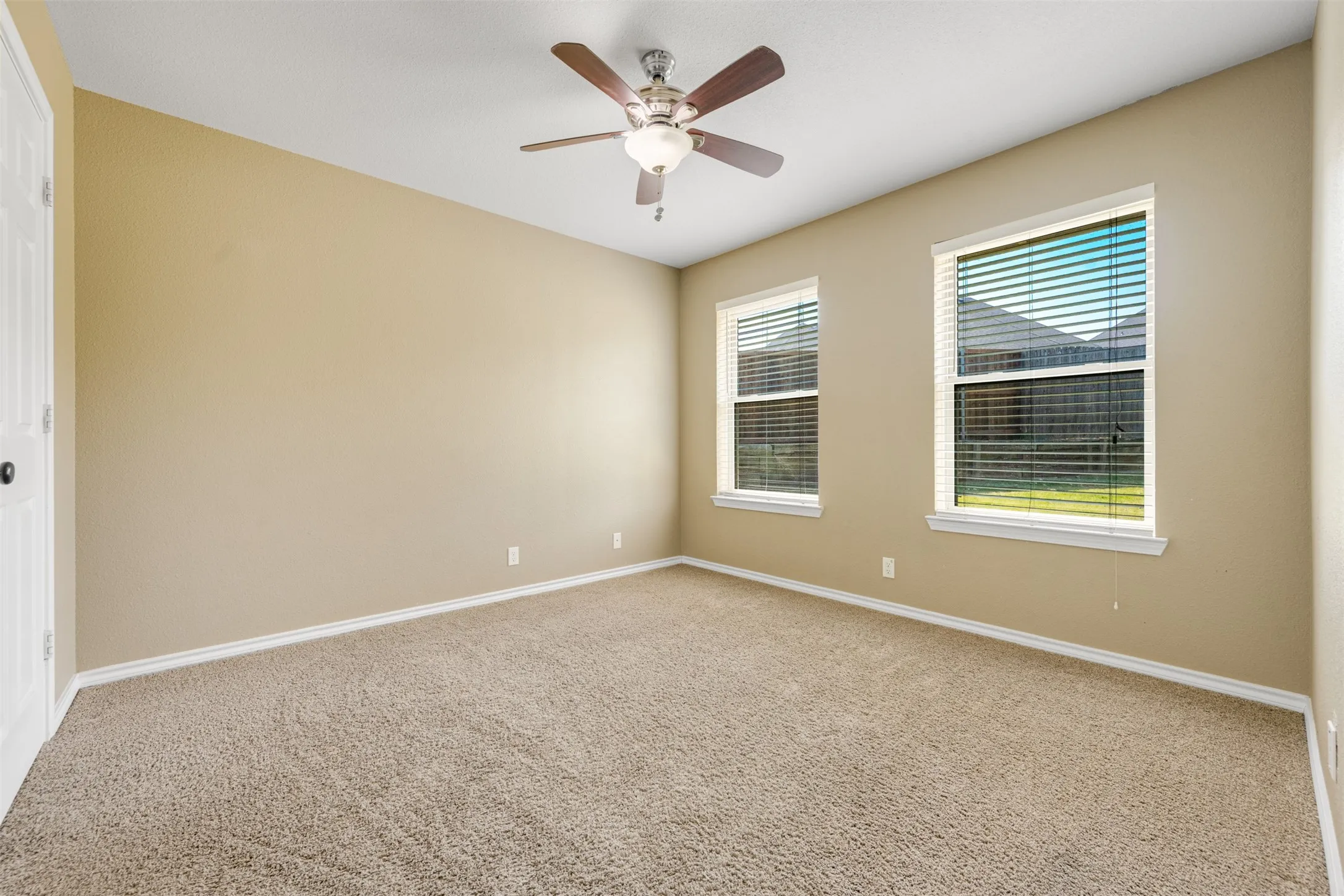 Single Family Residence For Sale in Lamar County , 1025 Braydan, Reno, Texas 75462, 4 Bedroom, 2 Bathroom, 2 Garage spaces, 2,010 Sqft, built in 2013, mls#21371403, Real Estate Agent in Reno, Homes For Sale in Lamar county, Homes For Sale in Reno, Realtor in Reno Texas, Real Estate Brokerage Independent Realty Texas, Luminita Cordes Realtor