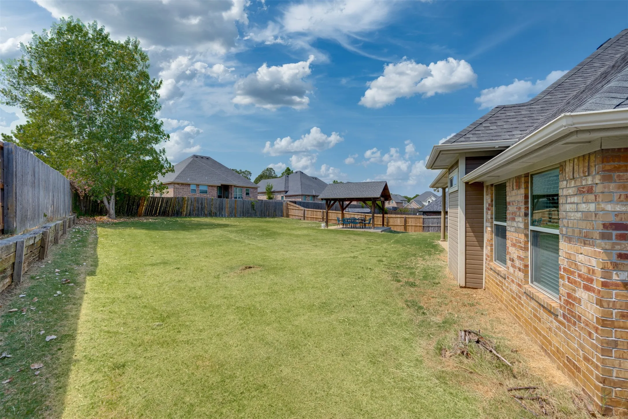 Single Family Residence For Sale in Lamar County , 1025 Braydan, Reno, Texas 75462, 4 Bedroom, 2 Bathroom, 2 Garage spaces, 2,010 Sqft, built in 2013, mls#21371403, Real Estate Agent in Reno, Homes For Sale in Lamar county, Homes For Sale in Reno, Realtor in Reno Texas, Real Estate Brokerage Independent Realty Texas, Luminita Cordes Realtor