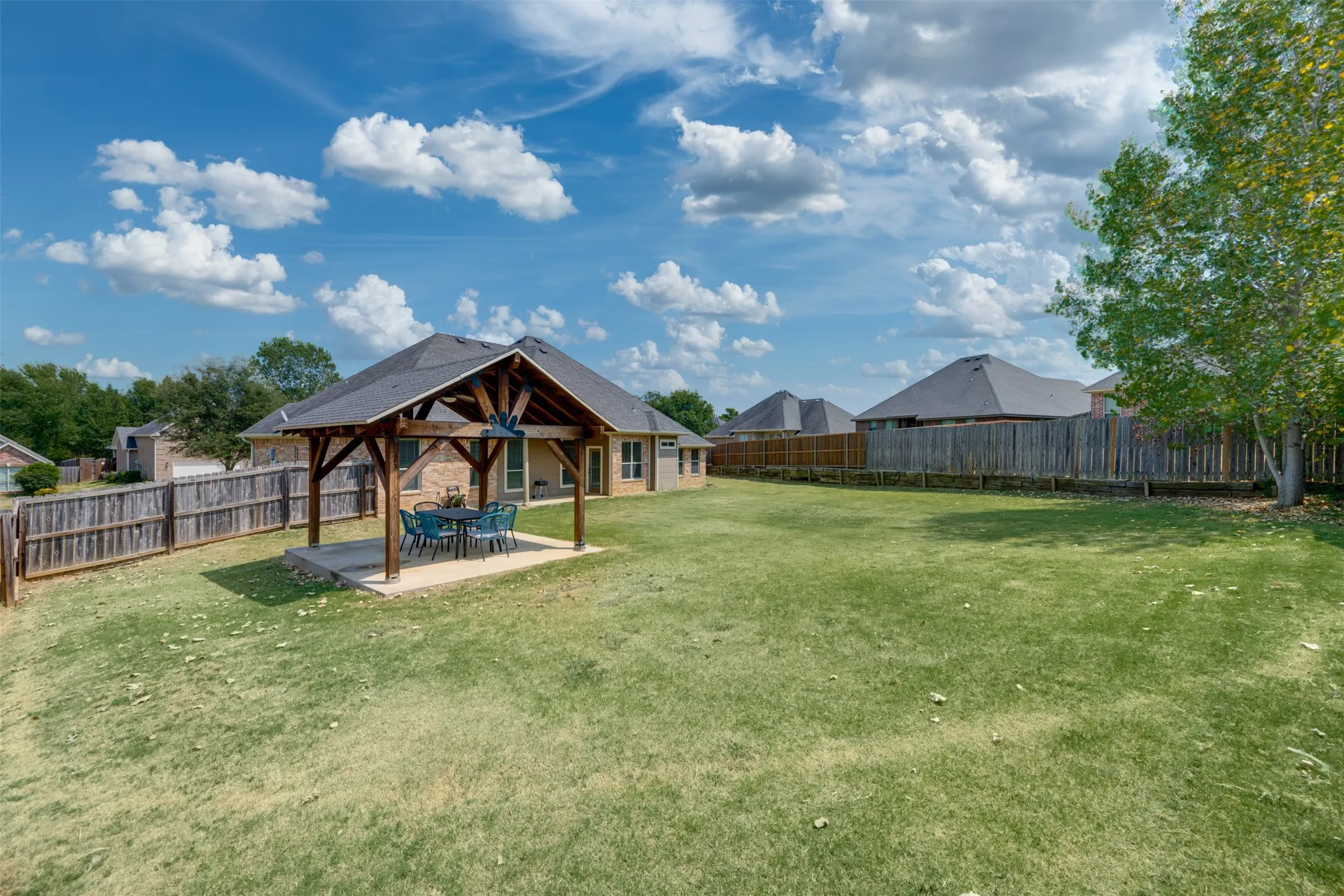 Single Family Residence For Sale in Lamar County , 1025 Braydan, Reno, Texas 75462, 4 Bedroom, 2 Bathroom, 2 Garage spaces, 2,010 Sqft, built in 2013, mls#21371403, Real Estate Agent in Reno, Homes For Sale in Lamar county, Homes For Sale in Reno, Realtor in Reno Texas, Real Estate Brokerage Independent Realty Texas, Luminita Cordes Realtor