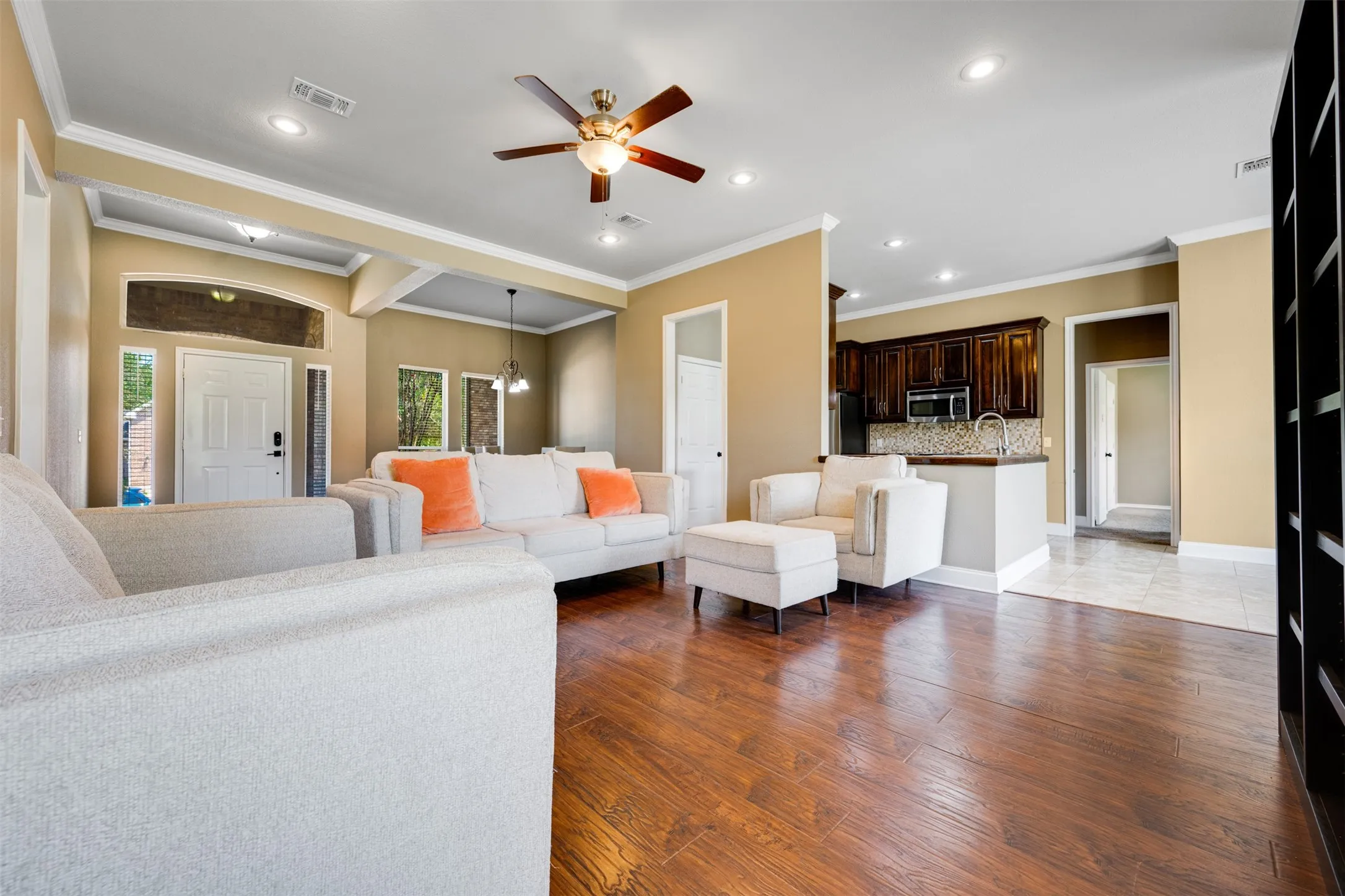Single Family Residence For Sale in Lamar County , 1025 Braydan, Reno, Texas 75462, 4 Bedroom, 2 Bathroom, 2 Garage spaces, 2,010 Sqft, built in 2013, mls#21371403, Real Estate Agent in Reno, Homes For Sale in Lamar county, Homes For Sale in Reno, Realtor in Reno Texas, Real Estate Brokerage Independent Realty Texas, Luminita Cordes Realtor