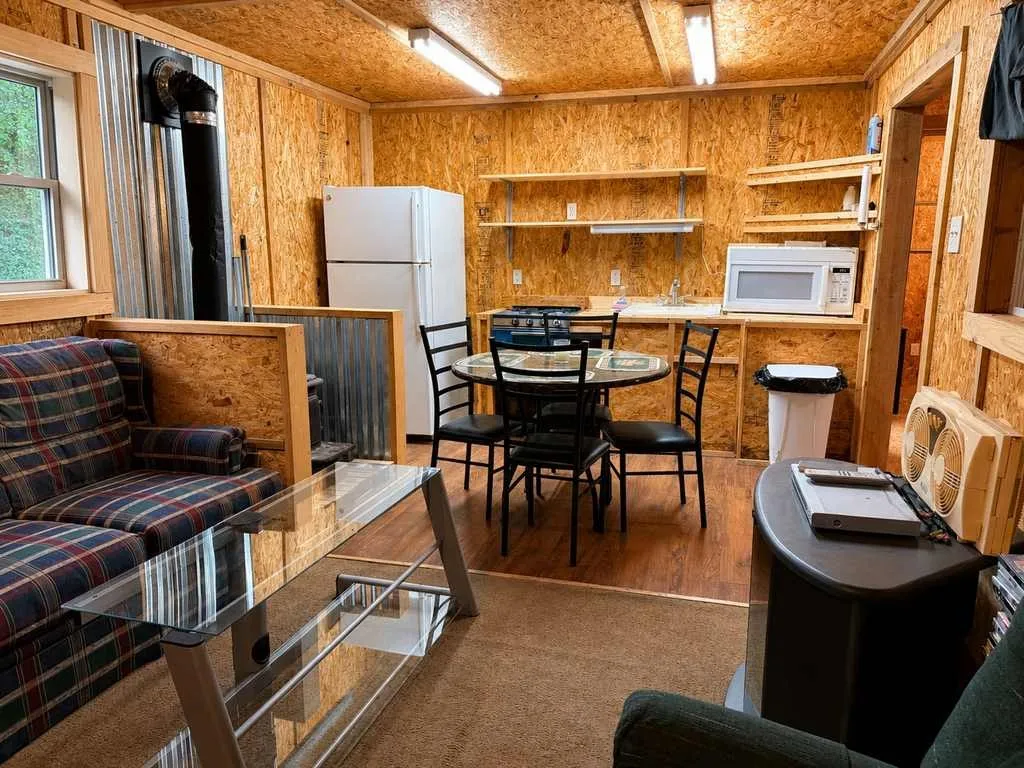 Single Family Residence For Sale in Coryell County , 1098 Winter Road, Gatesville, Texas 76528, 2 Bedroom, 1 Bathroom, Garage spaces, 596 Sqft, built in 2016, mls#21369890, Real Estate Agent in Gatesville, Homes For Sale in Coryell county, Homes For Sale in Gatesville, Realtor in Gatesville Texas, Real Estate Brokerage Independent Realty Texas, Luminita Cordes Realtor
