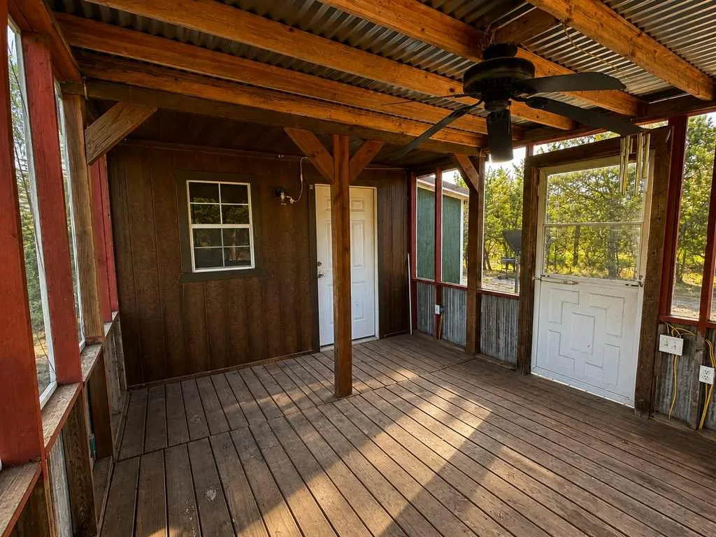 Single Family Residence For Sale in Coryell County , 1098 Winter Road, Gatesville, Texas 76528, 2 Bedroom, 1 Bathroom, Garage spaces, 596 Sqft, built in 2016, mls#21369890, Real Estate Agent in Gatesville, Homes For Sale in Coryell county, Homes For Sale in Gatesville, Realtor in Gatesville Texas, Real Estate Brokerage Independent Realty Texas, Luminita Cordes Realtor
