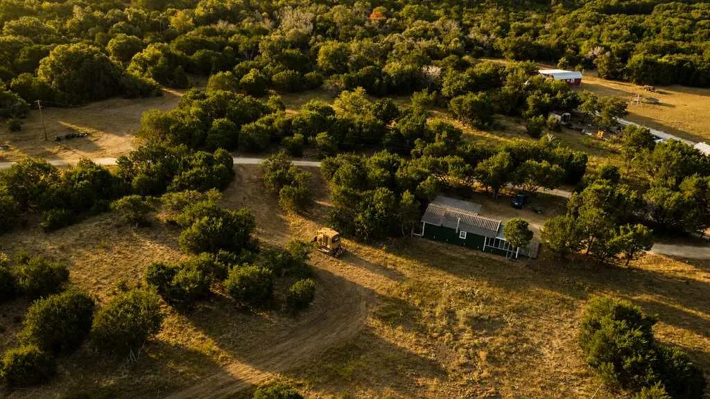 Single Family Residence For Sale in Coryell County , 1098 Winter Road, Gatesville, Texas 76528, 2 Bedroom, 1 Bathroom, Garage spaces, 596 Sqft, built in 2016, mls#21369890, Real Estate Agent in Gatesville, Homes For Sale in Coryell county, Homes For Sale in Gatesville, Realtor in Gatesville Texas, Real Estate Brokerage Independent Realty Texas, Luminita Cordes Realtor