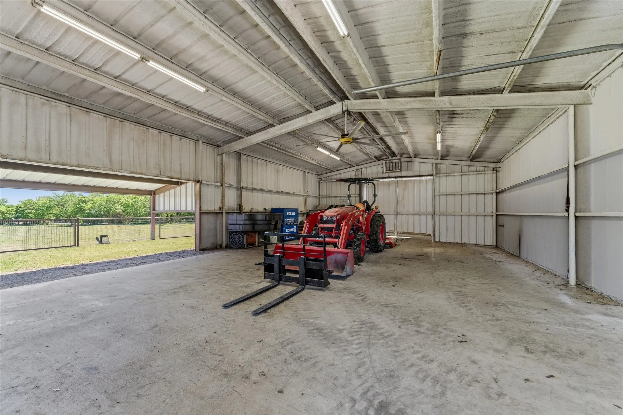 Single Family Residence For Sale in Parker County , 10106 Prather Road, Springtown, Texas 76082, 4 Bedroom, 5 Bathroom, 3 Garage spaces, 3,348 Sqft, built in 2018, mls#21369961, Real Estate Agent in Springtown, Homes For Sale in Parker county, Homes For Sale in Springtown, Realtor in Springtown Texas, Real Estate Brokerage Independent Realty Texas, Luminita Cordes Realtor