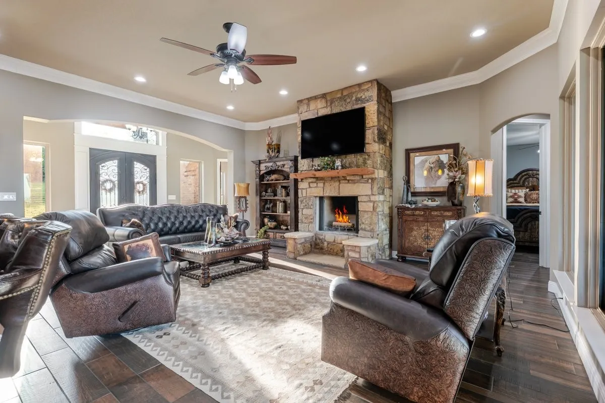 Single Family Residence For Sale in Parker County , 10106 Prather Road, Springtown, Texas 76082, 4 Bedroom, 5 Bathroom, 3 Garage spaces, 3,348 Sqft, built in 2018, mls#21369961, Real Estate Agent in Springtown, Homes For Sale in Parker county, Homes For Sale in Springtown, Realtor in Springtown Texas, Real Estate Brokerage Independent Realty Texas, Luminita Cordes Realtor