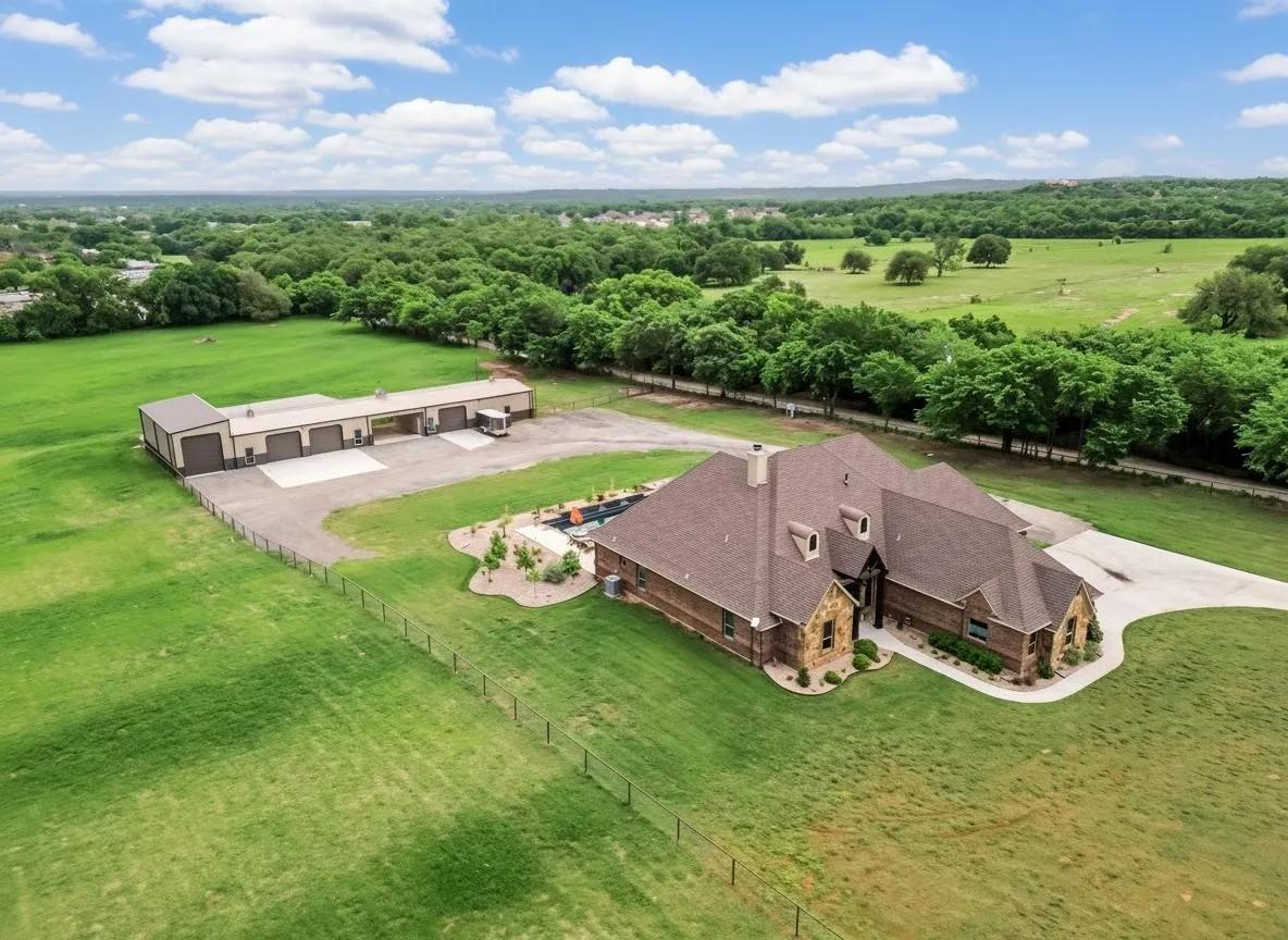 Single Family Residence For Sale in Parker County , 10106 Prather Road, Springtown, Texas 76082, 4 Bedroom, 5 Bathroom, 3 Garage spaces, 3,348 Sqft, built in 2018, mls#21369961, Real Estate Agent in Springtown, Homes For Sale in Parker county, Homes For Sale in Springtown, Realtor in Springtown Texas, Real Estate Brokerage Independent Realty Texas, Luminita Cordes Realtor