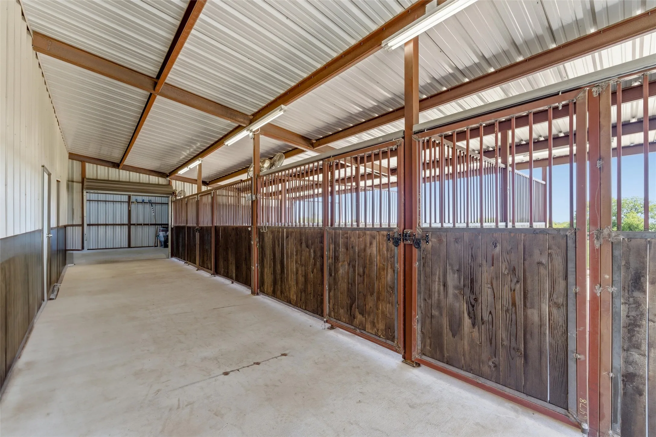 Single Family Residence For Sale in Parker County , 10106 Prather Road, Springtown, Texas 76082, 4 Bedroom, 5 Bathroom, 3 Garage spaces, 3,348 Sqft, built in 2018, mls#21369961, Real Estate Agent in Springtown, Homes For Sale in Parker county, Homes For Sale in Springtown, Realtor in Springtown Texas, Real Estate Brokerage Independent Realty Texas, Luminita Cordes Realtor