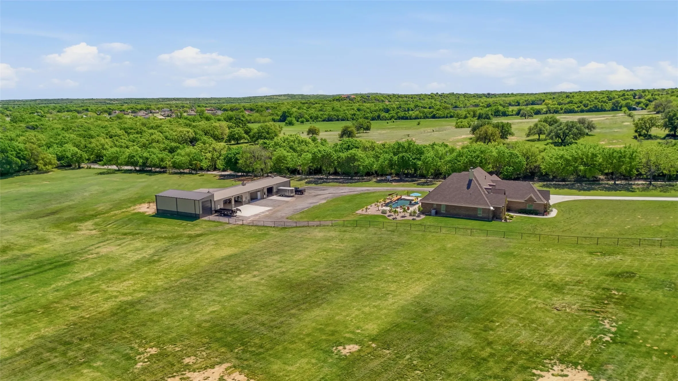Single Family Residence For Sale in Parker County , 10106 Prather Road, Springtown, Texas 76082, 4 Bedroom, 5 Bathroom, 3 Garage spaces, 3,348 Sqft, built in 2018, mls#21369961, Real Estate Agent in Springtown, Homes For Sale in Parker county, Homes For Sale in Springtown, Realtor in Springtown Texas, Real Estate Brokerage Independent Realty Texas, Luminita Cordes Realtor