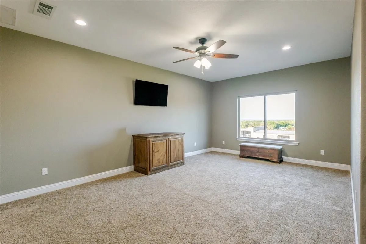 Single Family Residence For Sale in Parker County , 10106 Prather Road, Springtown, Texas 76082, 4 Bedroom, 5 Bathroom, 3 Garage spaces, 3,348 Sqft, built in 2018, mls#21369961, Real Estate Agent in Springtown, Homes For Sale in Parker county, Homes For Sale in Springtown, Realtor in Springtown Texas, Real Estate Brokerage Independent Realty Texas, Luminita Cordes Realtor