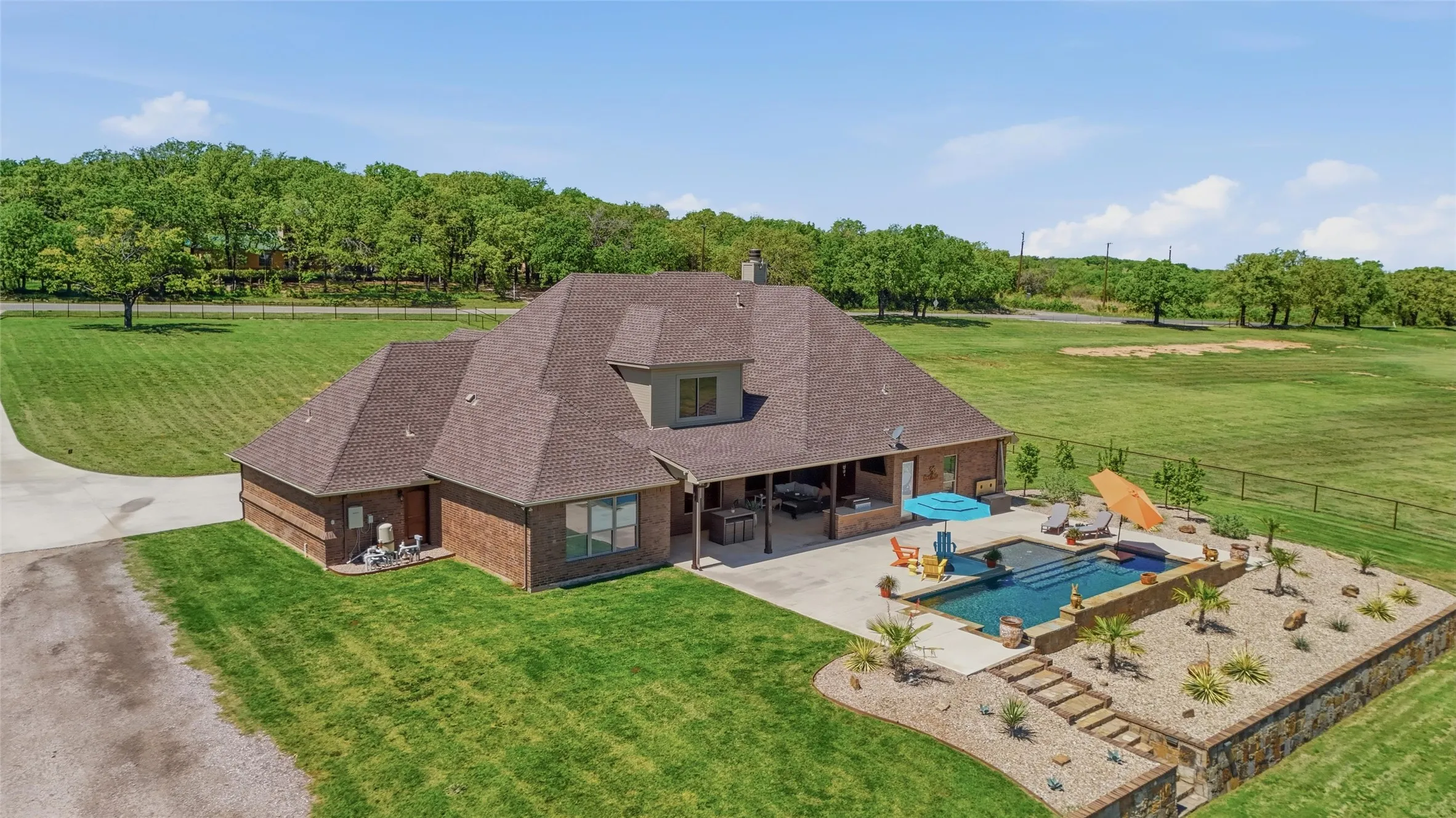 Single Family Residence For Sale in Parker County , 10106 Prather Road, Springtown, Texas 76082, 4 Bedroom, 5 Bathroom, 3 Garage spaces, 3,348 Sqft, built in 2018, mls#21369961, Real Estate Agent in Springtown, Homes For Sale in Parker county, Homes For Sale in Springtown, Realtor in Springtown Texas, Real Estate Brokerage Independent Realty Texas, Luminita Cordes Realtor