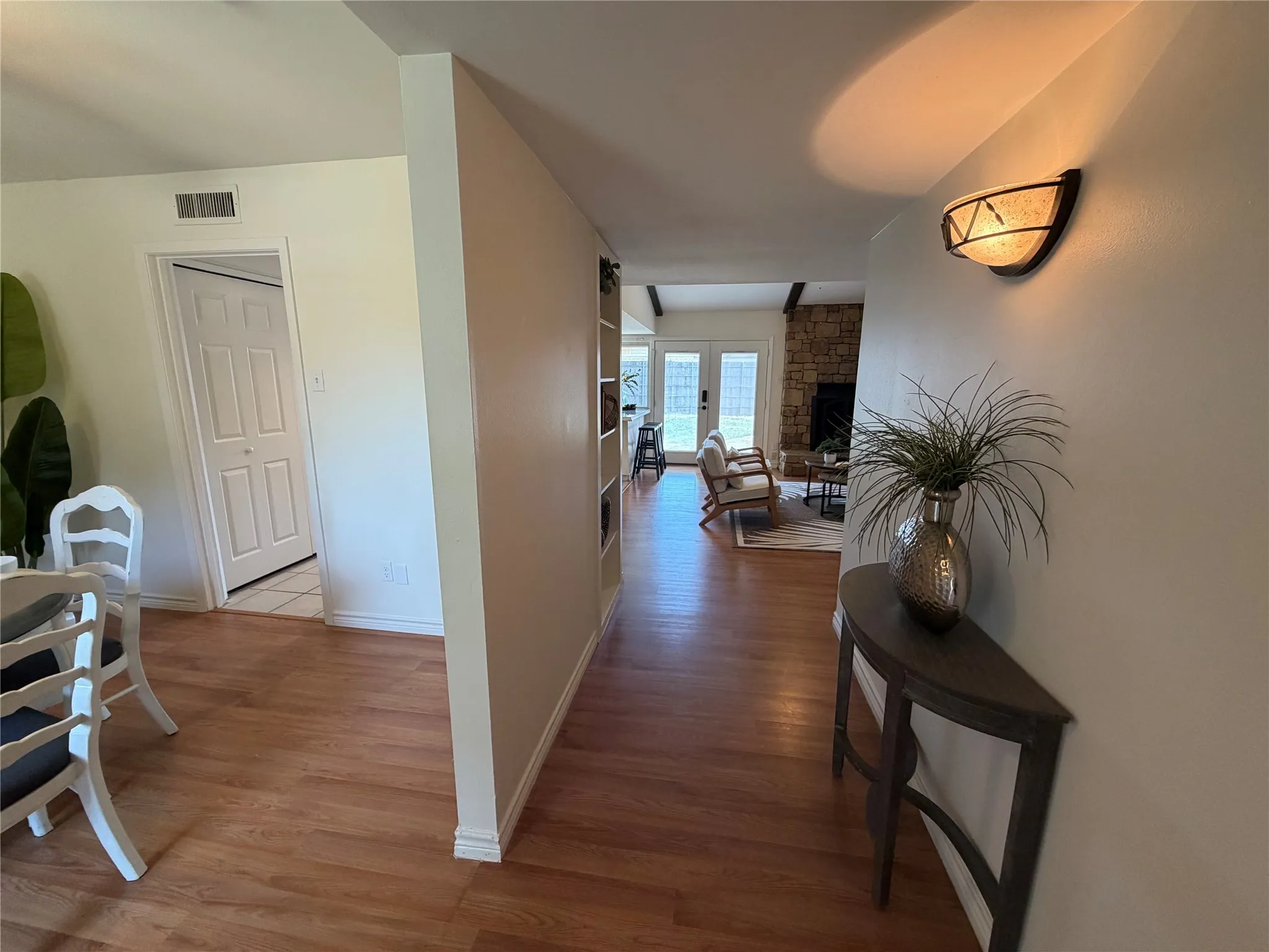 Single Family Residence For Sale in Denton County , 1332 Cherry Hill Lane, Lewisville, Texas 75067, 4 Bedroom, 2 Bathroom, 2 Garage spaces, 1,528 Sqft, built in 1972, mls#21371382, Real Estate Agent in Lewisville, Homes For Sale in Denton county, Homes For Sale in Lewisville, Realtor in Lewisville Texas, Real Estate Brokerage Independent Realty Texas, Luminita Cordes Realtor
