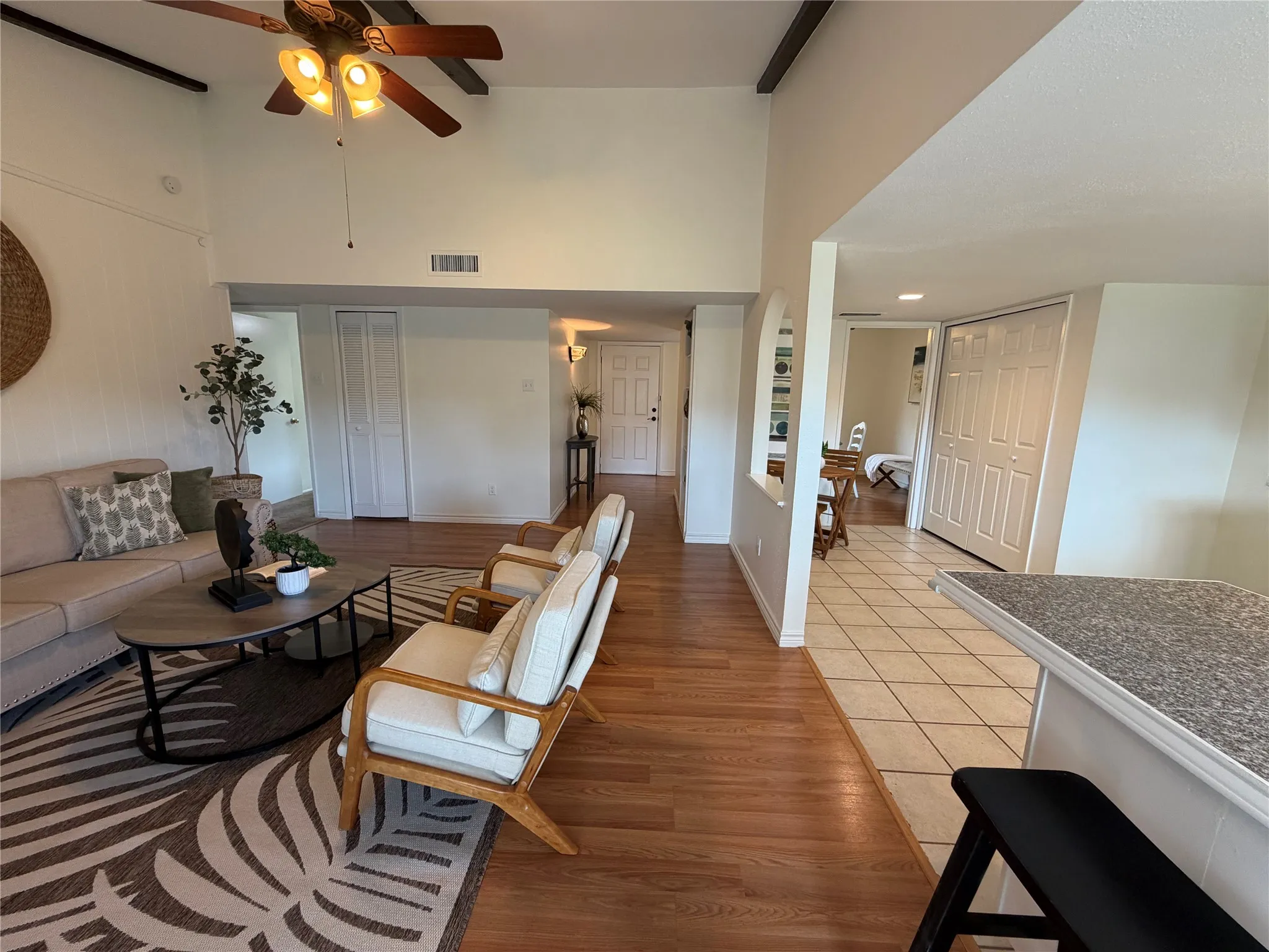 Single Family Residence For Sale in Denton County , 1332 Cherry Hill Lane, Lewisville, Texas 75067, 4 Bedroom, 2 Bathroom, 2 Garage spaces, 1,528 Sqft, built in 1972, mls#21371382, Real Estate Agent in Lewisville, Homes For Sale in Denton county, Homes For Sale in Lewisville, Realtor in Lewisville Texas, Real Estate Brokerage Independent Realty Texas, Luminita Cordes Realtor