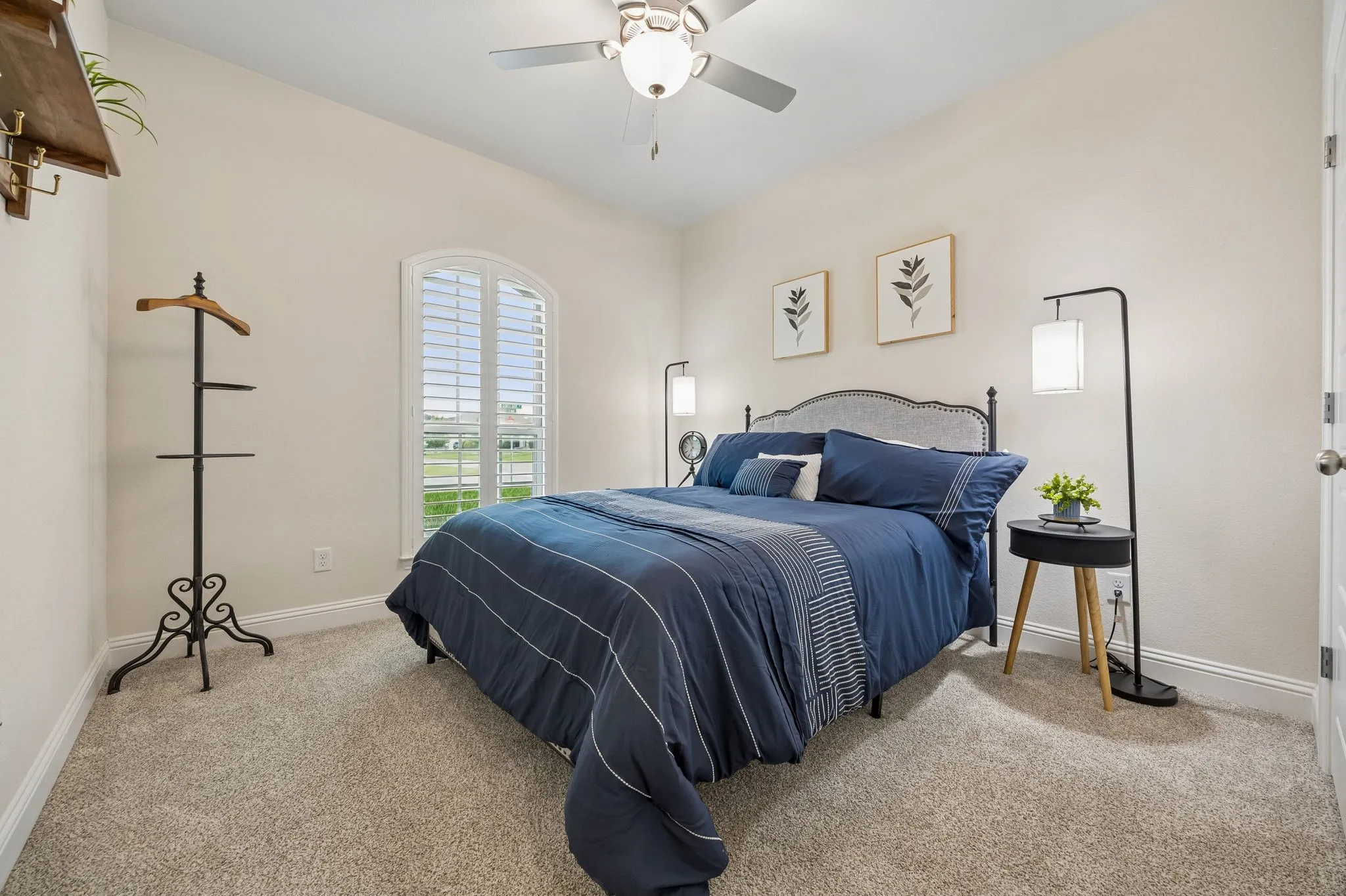 Single Family Residence For Sale in Denton County , 14816 Gentle Dove Street, Justin, Texas 76247, 4 Bedroom, 3 Bathroom, 3 Garage spaces, 2,418 Sqft, built in 2020, mls#21370357, Real Estate Agent in Justin, Homes For Sale in Denton county, Homes For Sale in Justin, Realtor in Justin Texas, Real Estate Brokerage Independent Realty Texas, Luminita Cordes Realtor