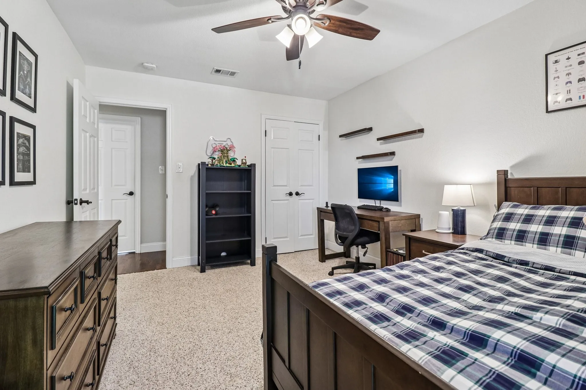 Single Family Residence For Sale in Dallas County , 306 Ashley Drive, Coppell, Texas 75019, 3 Bedroom, 2 Bathroom, 2 Garage spaces, 2,016 Sqft, built in 1986, mls#21367499, Real Estate Agent in Coppell, Homes For Sale in Dallas county, Homes For Sale in Coppell, Realtor in Coppell Texas, Real Estate Brokerage Independent Realty Texas, Luminita Cordes Realtor