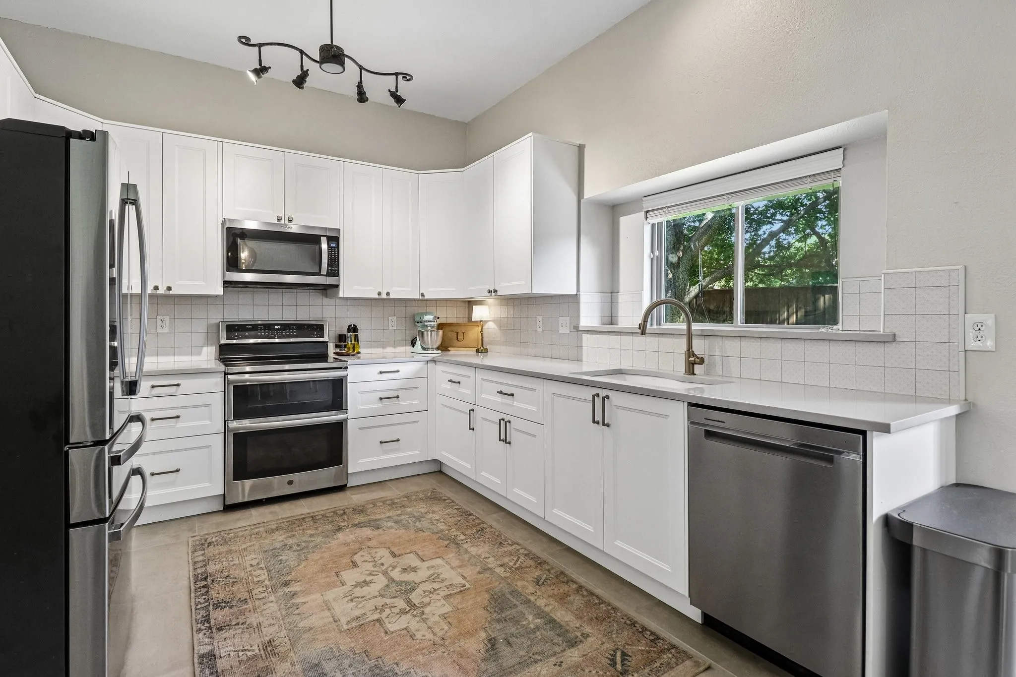 Single Family Residence For Sale in Dallas County , 306 Ashley Drive, Coppell, Texas 75019, 3 Bedroom, 2 Bathroom, 2 Garage spaces, 2,016 Sqft, built in 1986, mls#21367499, Real Estate Agent in Coppell, Homes For Sale in Dallas county, Homes For Sale in Coppell, Realtor in Coppell Texas, Real Estate Brokerage Independent Realty Texas, Luminita Cordes Realtor