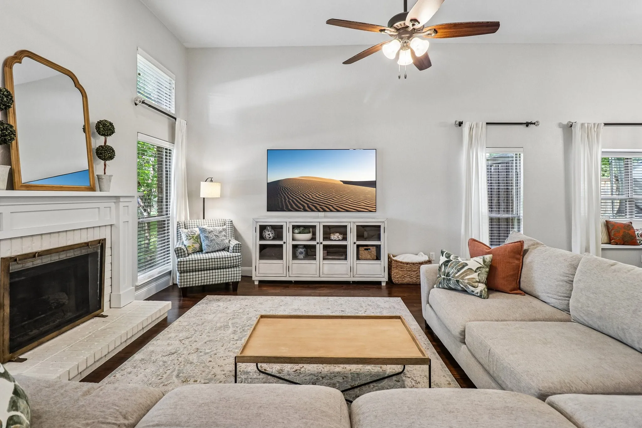 Single Family Residence For Sale in Dallas County , 306 Ashley Drive, Coppell, Texas 75019, 3 Bedroom, 2 Bathroom, 2 Garage spaces, 2,016 Sqft, built in 1986, mls#21367499, Real Estate Agent in Coppell, Homes For Sale in Dallas county, Homes For Sale in Coppell, Realtor in Coppell Texas, Real Estate Brokerage Independent Realty Texas, Luminita Cordes Realtor