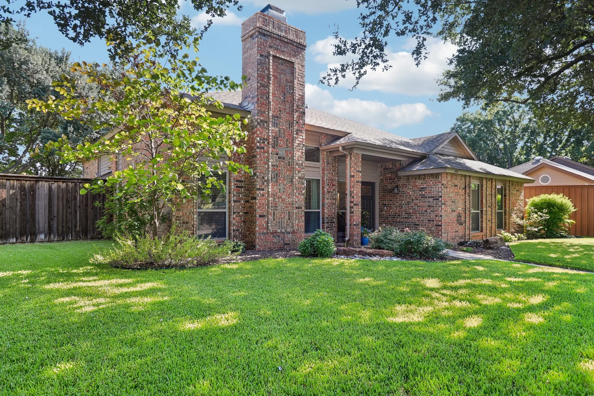 Single Family Residence For Sale in Dallas County , 306 Ashley Drive, Coppell, Texas 75019, 3 Bedroom, 2 Bathroom, 2 Garage spaces, 2,016 Sqft, built in 1986, mls#21367499, Real Estate Agent in Coppell, Homes For Sale in Dallas county, Homes For Sale in Coppell, Realtor in Coppell Texas, Real Estate Brokerage Independent Realty Texas, Luminita Cordes Realtor