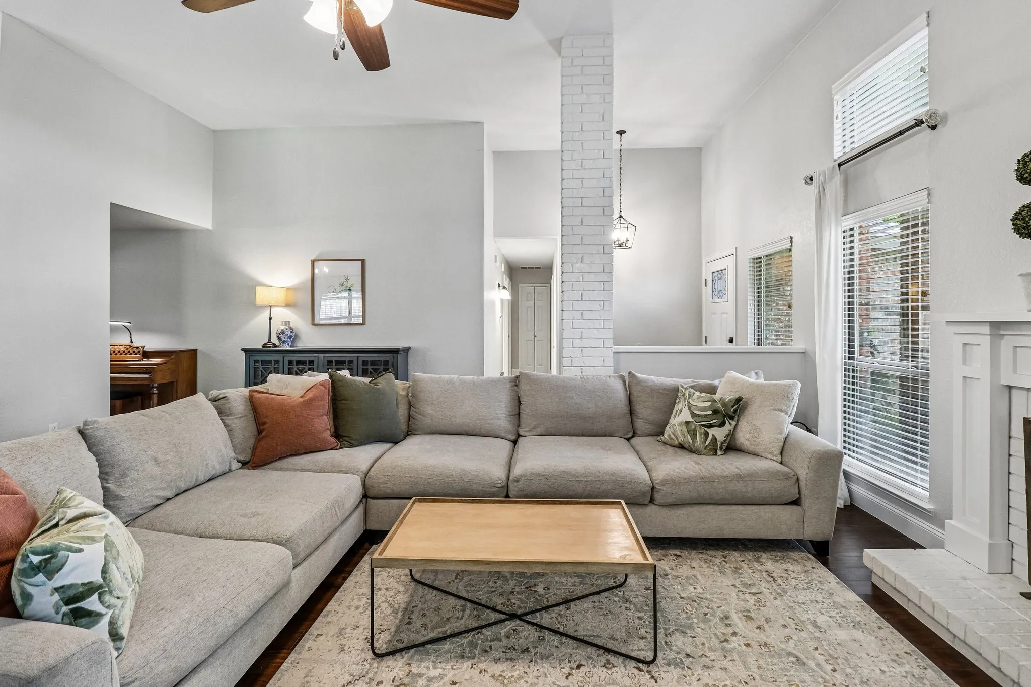 Single Family Residence For Sale in Dallas County , 306 Ashley Drive, Coppell, Texas 75019, 3 Bedroom, 2 Bathroom, 2 Garage spaces, 2,016 Sqft, built in 1986, mls#21367499, Real Estate Agent in Coppell, Homes For Sale in Dallas county, Homes For Sale in Coppell, Realtor in Coppell Texas, Real Estate Brokerage Independent Realty Texas, Luminita Cordes Realtor