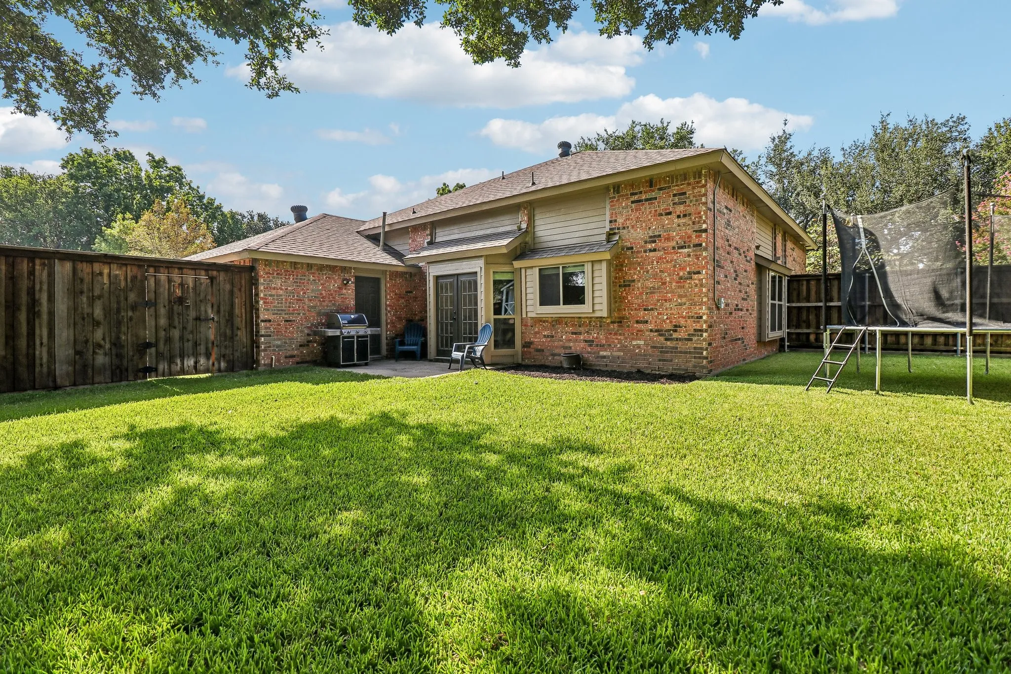 Single Family Residence For Sale in Dallas County , 306 Ashley Drive, Coppell, Texas 75019, 3 Bedroom, 2 Bathroom, 2 Garage spaces, 2,016 Sqft, built in 1986, mls#21367499, Real Estate Agent in Coppell, Homes For Sale in Dallas county, Homes For Sale in Coppell, Realtor in Coppell Texas, Real Estate Brokerage Independent Realty Texas, Luminita Cordes Realtor