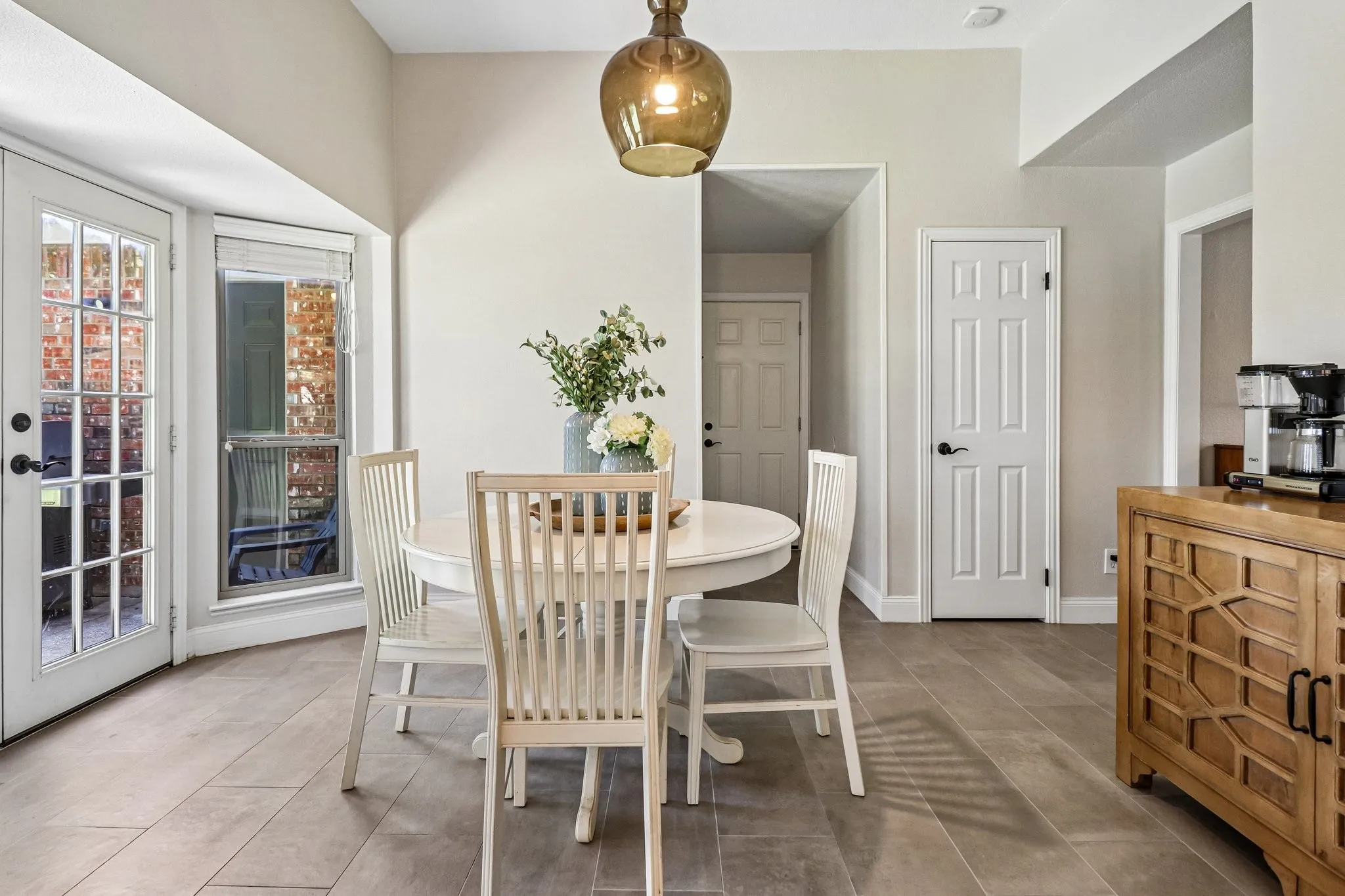 Single Family Residence For Sale in Dallas County , 306 Ashley Drive, Coppell, Texas 75019, 3 Bedroom, 2 Bathroom, 2 Garage spaces, 2,016 Sqft, built in 1986, mls#21367499, Real Estate Agent in Coppell, Homes For Sale in Dallas county, Homes For Sale in Coppell, Realtor in Coppell Texas, Real Estate Brokerage Independent Realty Texas, Luminita Cordes Realtor
