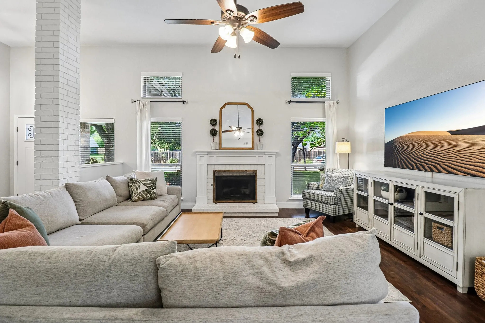 Single Family Residence For Sale in Dallas County , 306 Ashley Drive, Coppell, Texas 75019, 3 Bedroom, 2 Bathroom, 2 Garage spaces, 2,016 Sqft, built in 1986, mls#21367499, Real Estate Agent in Coppell, Homes For Sale in Dallas county, Homes For Sale in Coppell, Realtor in Coppell Texas, Real Estate Brokerage Independent Realty Texas, Luminita Cordes Realtor