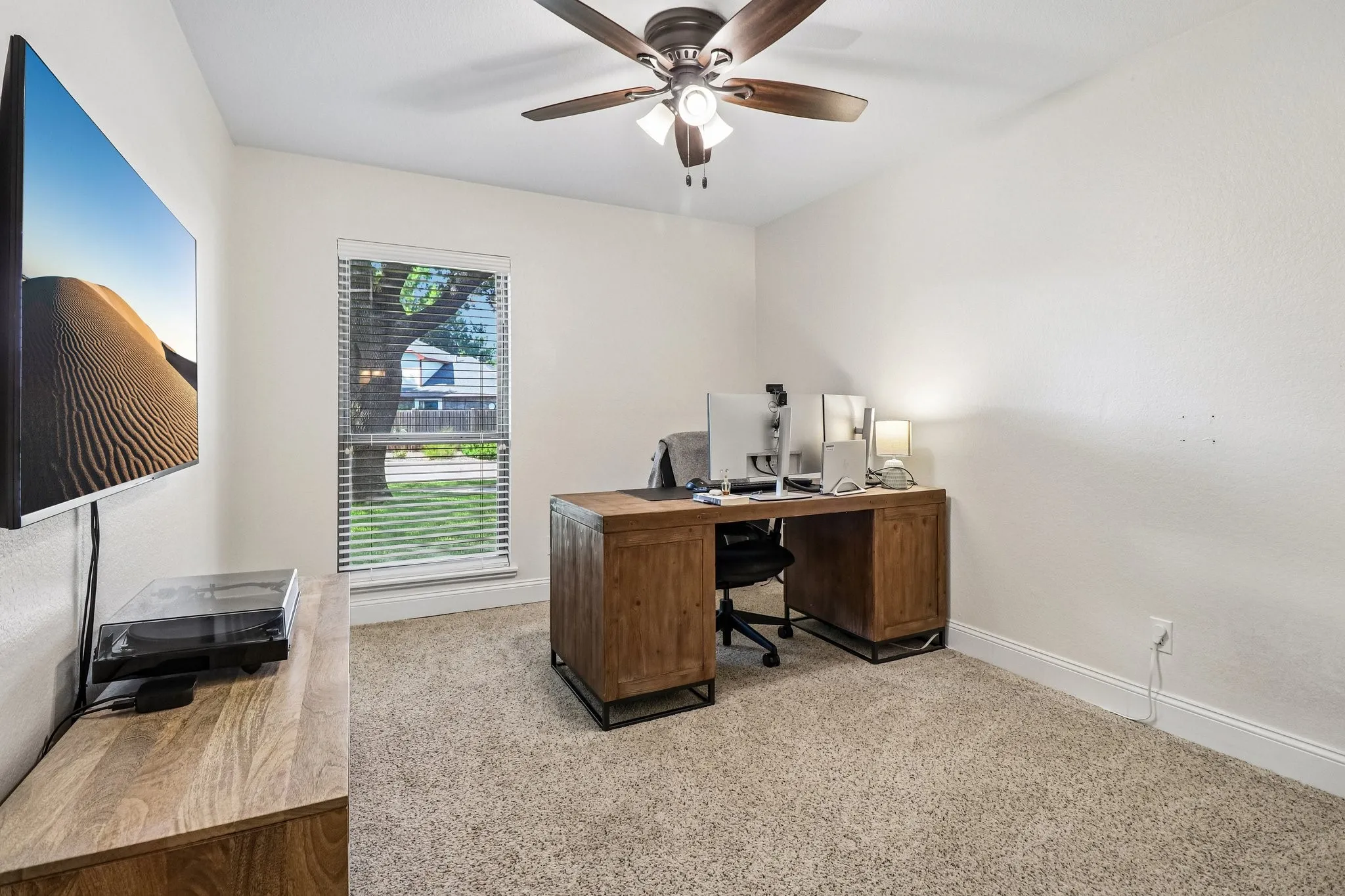Single Family Residence For Sale in Dallas County , 306 Ashley Drive, Coppell, Texas 75019, 3 Bedroom, 2 Bathroom, 2 Garage spaces, 2,016 Sqft, built in 1986, mls#21367499, Real Estate Agent in Coppell, Homes For Sale in Dallas county, Homes For Sale in Coppell, Realtor in Coppell Texas, Real Estate Brokerage Independent Realty Texas, Luminita Cordes Realtor