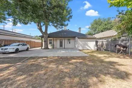 Single Family Residence For Sale in Dallas County , 4020 Colonial Avenue, Dallas, Texas 75215, 3 Bedroom, 2 Bathroom, Garage spaces, 1,689 Sqft, built in 1922, mls#21371443, Real Estate Agent in Dallas, Homes For Sale in Dallas county, Homes For Sale in Dallas, Realtor in Dallas Texas, Real Estate Brokerage Independent Realty Texas, Luminita Cordes Realtor