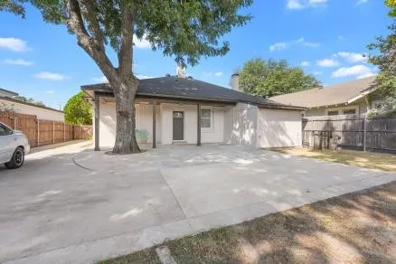Single Family Residence For Sale in Dallas County , 4020 Colonial Avenue, Dallas, Texas 75215, 3 Bedroom, 2 Bathroom, Garage spaces, 1,689 Sqft, built in 1922, mls#21371443, Real Estate Agent in Dallas, Homes For Sale in Dallas county, Homes For Sale in Dallas, Realtor in Dallas Texas, Real Estate Brokerage Independent Realty Texas, Luminita Cordes Realtor