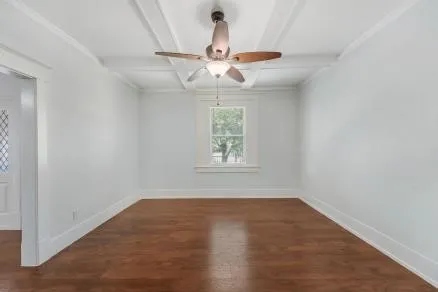 Single Family Residence For Sale in Dallas County , 4020 Colonial Avenue, Dallas, Texas 75215, 3 Bedroom, 2 Bathroom, Garage spaces, 1,689 Sqft, built in 1922, mls#21371443, Real Estate Agent in Dallas, Homes For Sale in Dallas county, Homes For Sale in Dallas, Realtor in Dallas Texas, Real Estate Brokerage Independent Realty Texas, Luminita Cordes Realtor