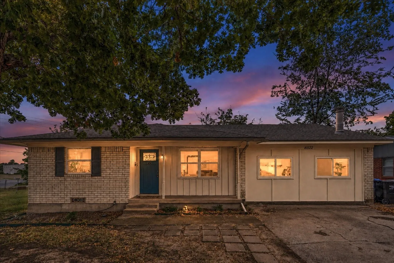 Single Family Residence For Sale in Hunt County , 6522 Finch Drive, Greenville, Texas 75402, 3 Bedroom, 2 Bathroom, Garage spaces, 1,650 Sqft, built in 1970, mls#21366257, Real Estate Agent in Greenville, Homes For Sale in Hunt county, Homes For Sale in Greenville, Realtor in Greenville Texas, Real Estate Brokerage Independent Realty Texas, Luminita Cordes Realtor
