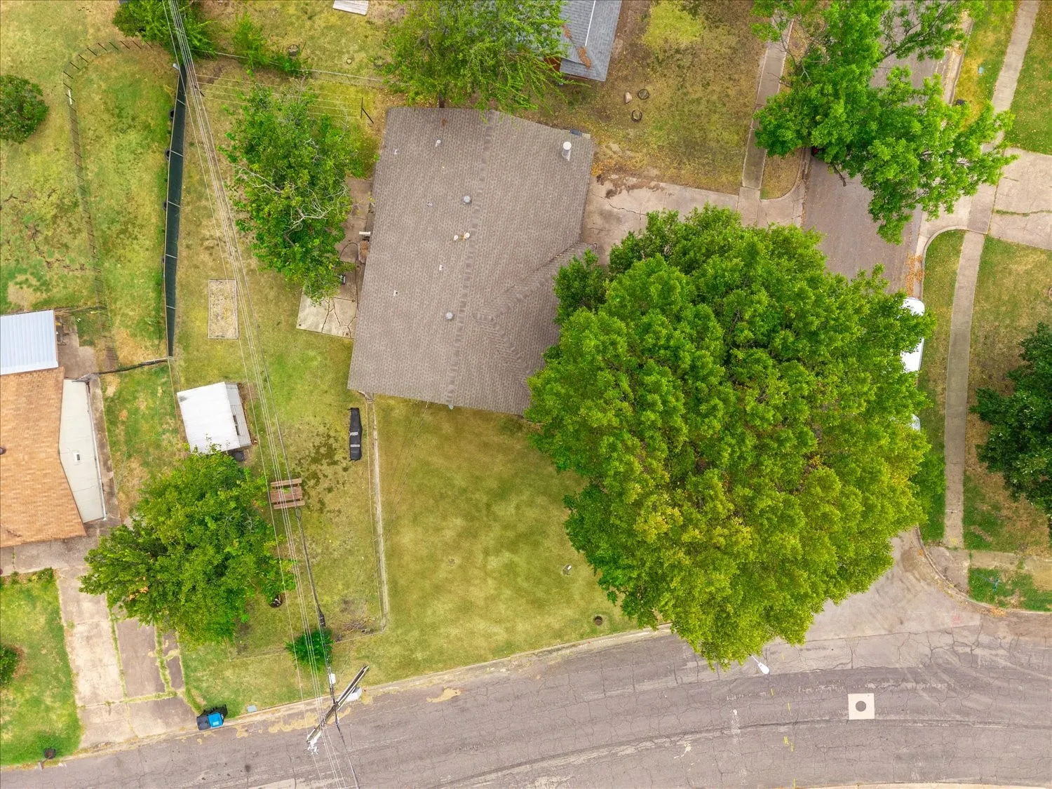Nice corner lot