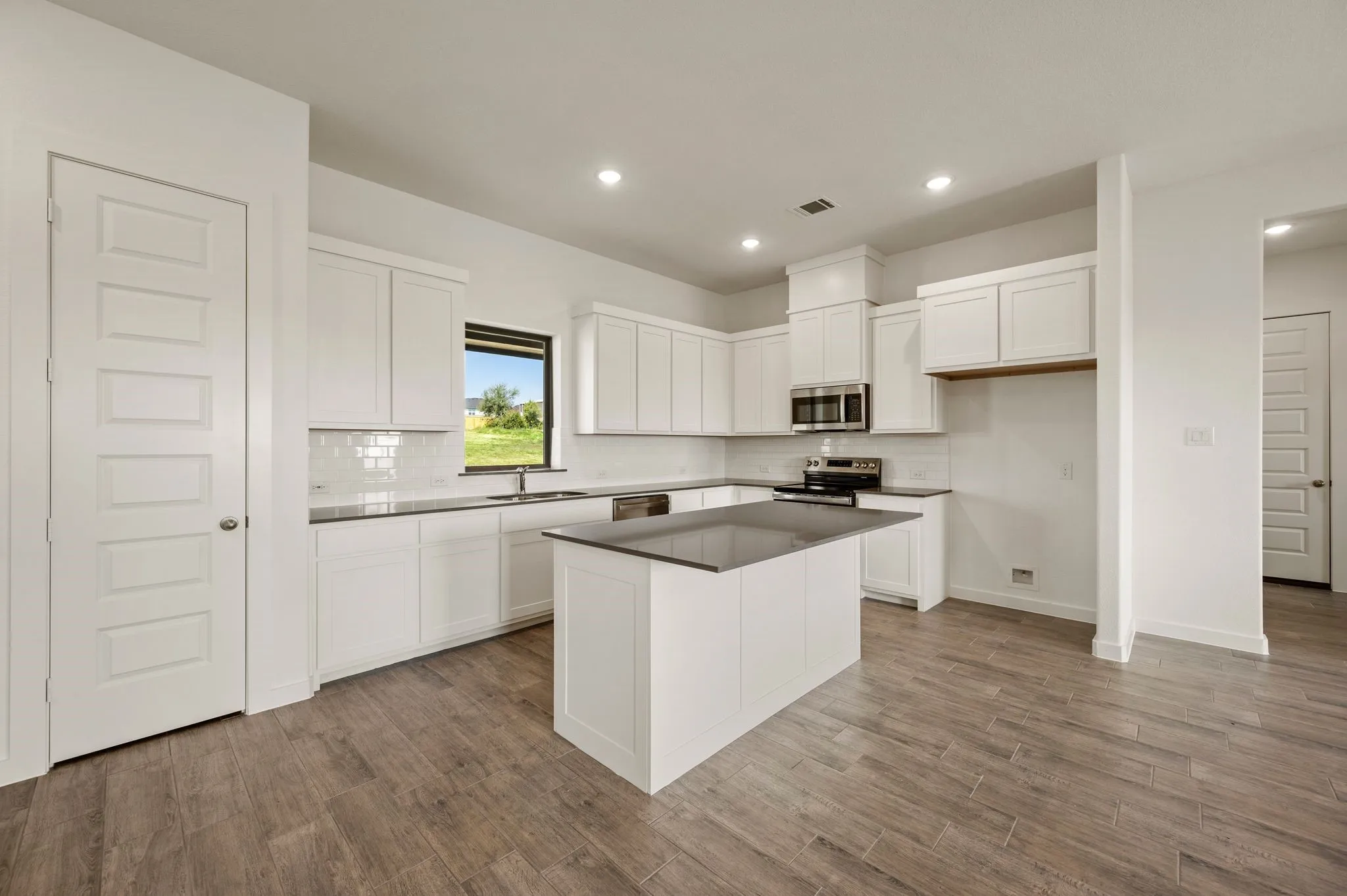 Single Family Residence For Sale in Parker County , 1013 Gatlin Court, Springtown, Texas 76082, 3 Bedroom, 2 Bathroom, 2 Garage spaces, 1,856 Sqft, built in 2026, mls#21371447, Real Estate Agent in Springtown, Homes For Sale in Parker county, Homes For Sale in Springtown, Realtor in Springtown Texas, Real Estate Brokerage Independent Realty Texas, Luminita Cordes Realtor