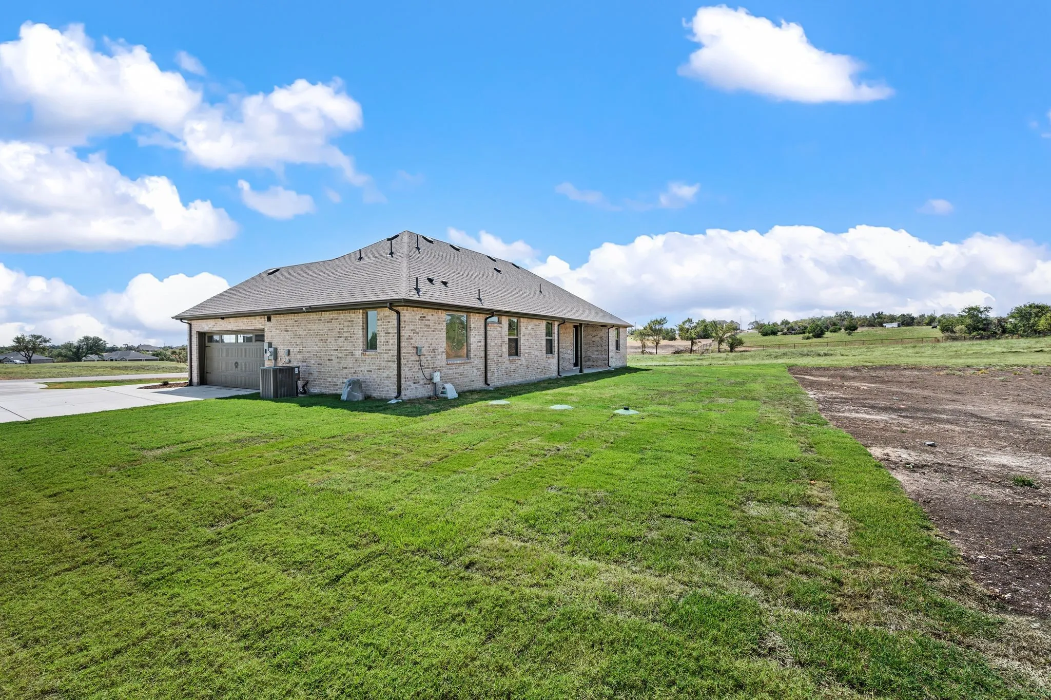 Single Family Residence For Sale in Parker County , 1013 Gatlin Court, Springtown, Texas 76082, 3 Bedroom, 2 Bathroom, 2 Garage spaces, 1,856 Sqft, built in 2026, mls#21371447, Real Estate Agent in Springtown, Homes For Sale in Parker county, Homes For Sale in Springtown, Realtor in Springtown Texas, Real Estate Brokerage Independent Realty Texas, Luminita Cordes Realtor