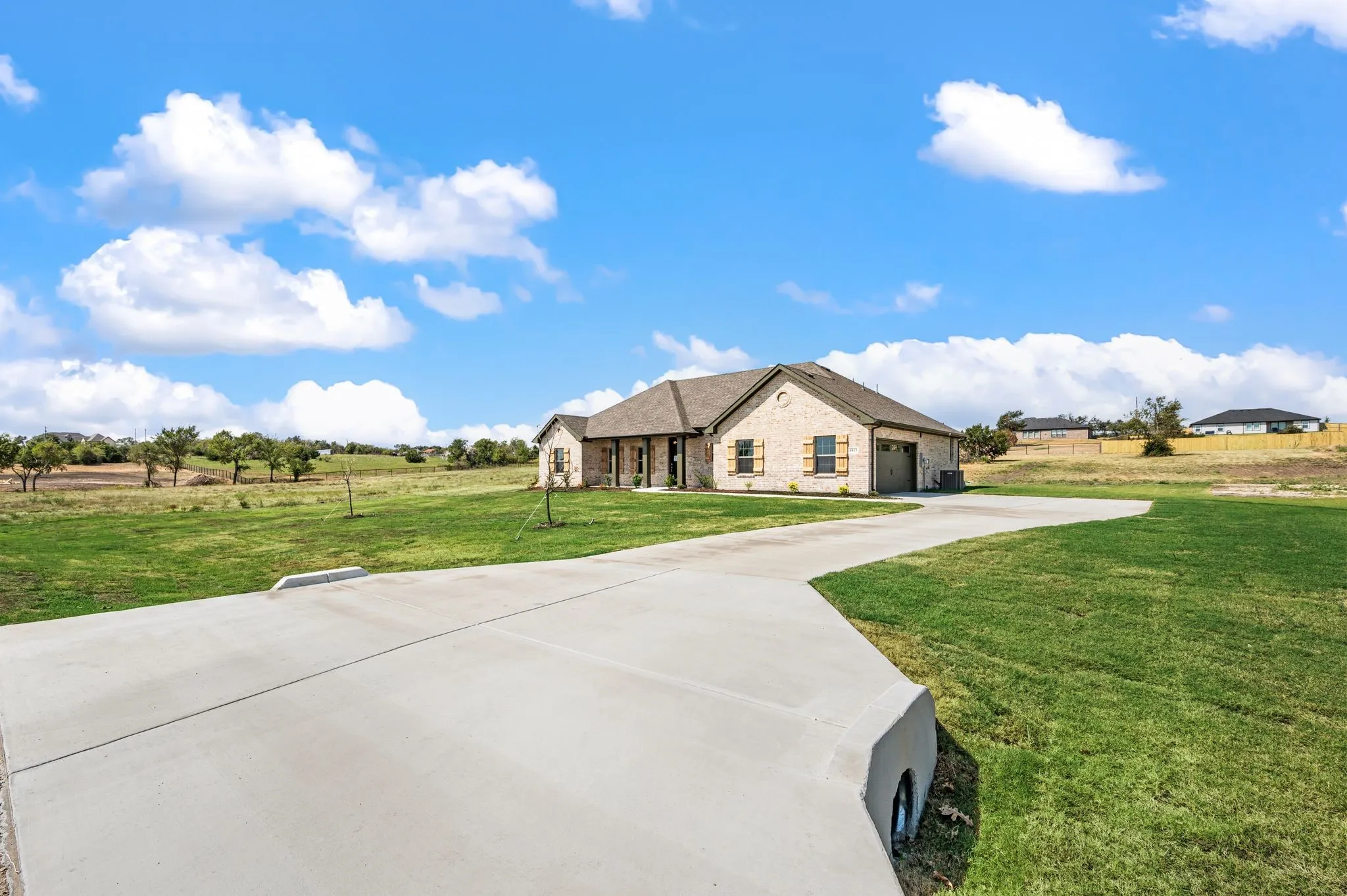 Single Family Residence For Sale in Parker County , 1013 Gatlin Court, Springtown, Texas 76082, 3 Bedroom, 2 Bathroom, 2 Garage spaces, 1,856 Sqft, built in 2026, mls#21371447, Real Estate Agent in Springtown, Homes For Sale in Parker county, Homes For Sale in Springtown, Realtor in Springtown Texas, Real Estate Brokerage Independent Realty Texas, Luminita Cordes Realtor