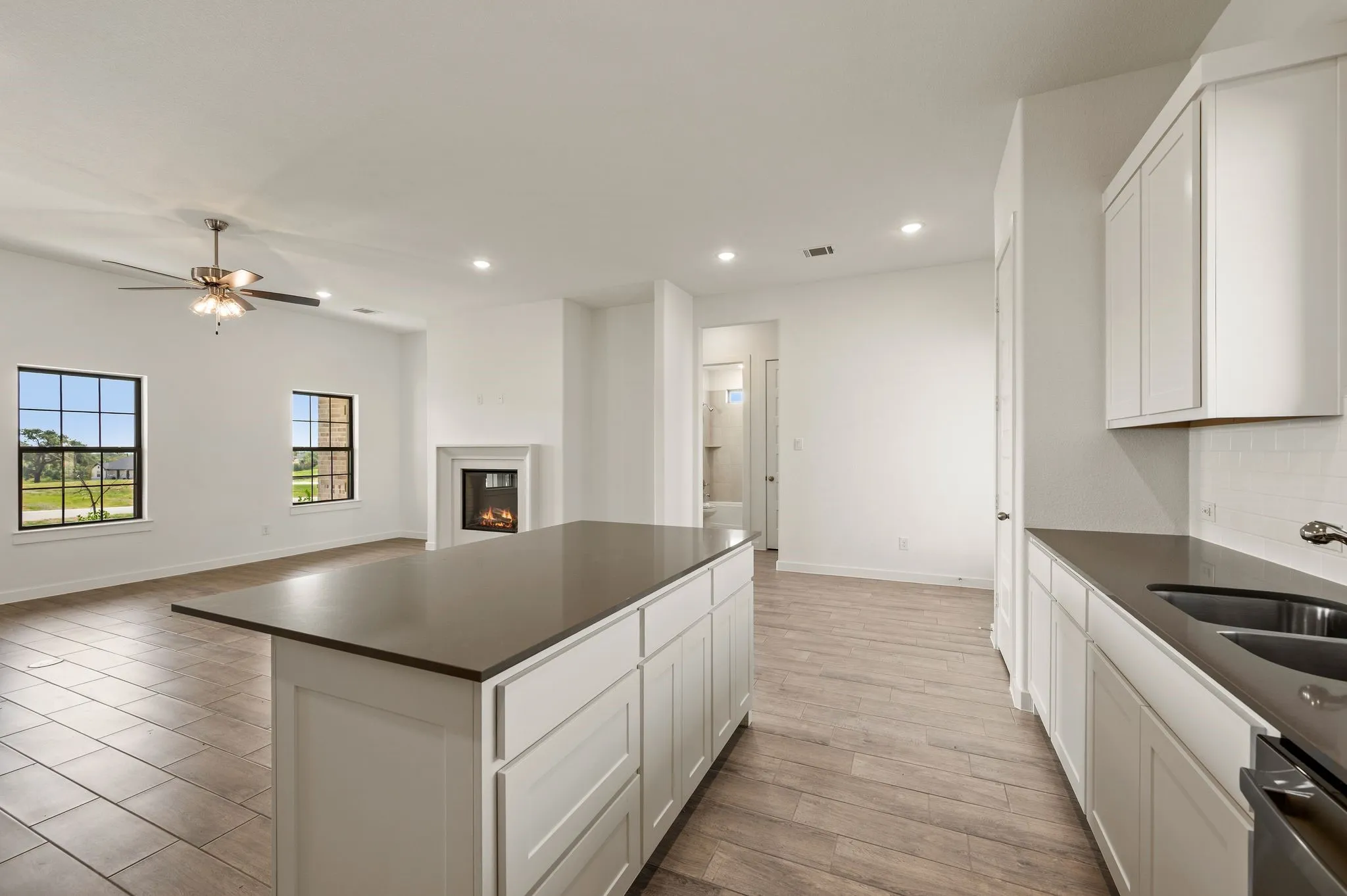 Single Family Residence For Sale in Parker County , 1013 Gatlin Court, Springtown, Texas 76082, 3 Bedroom, 2 Bathroom, 2 Garage spaces, 1,856 Sqft, built in 2026, mls#21371447, Real Estate Agent in Springtown, Homes For Sale in Parker county, Homes For Sale in Springtown, Realtor in Springtown Texas, Real Estate Brokerage Independent Realty Texas, Luminita Cordes Realtor