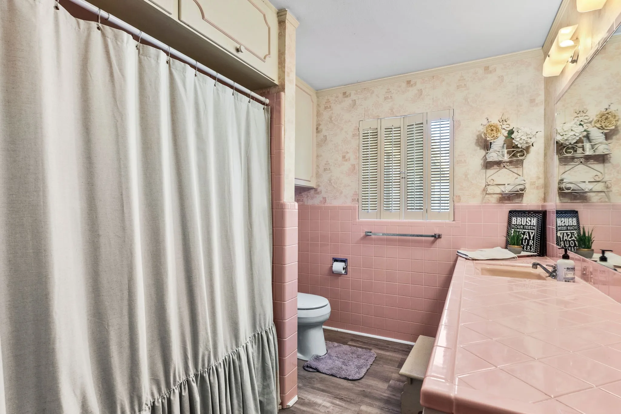 Single Family Residence For Sale in Smith County , 1936 Montrose Drive, Tyler, Texas 75701, 4 Bedroom, 3 Bathroom, 2 Garage spaces, 3,293 Sqft, built in 1957, mls#21371451, Real Estate Agent in Tyler, Homes For Sale in Smith county, Homes For Sale in Tyler, Realtor in Tyler Texas, Real Estate Brokerage Independent Realty Texas, Luminita Cordes Realtor