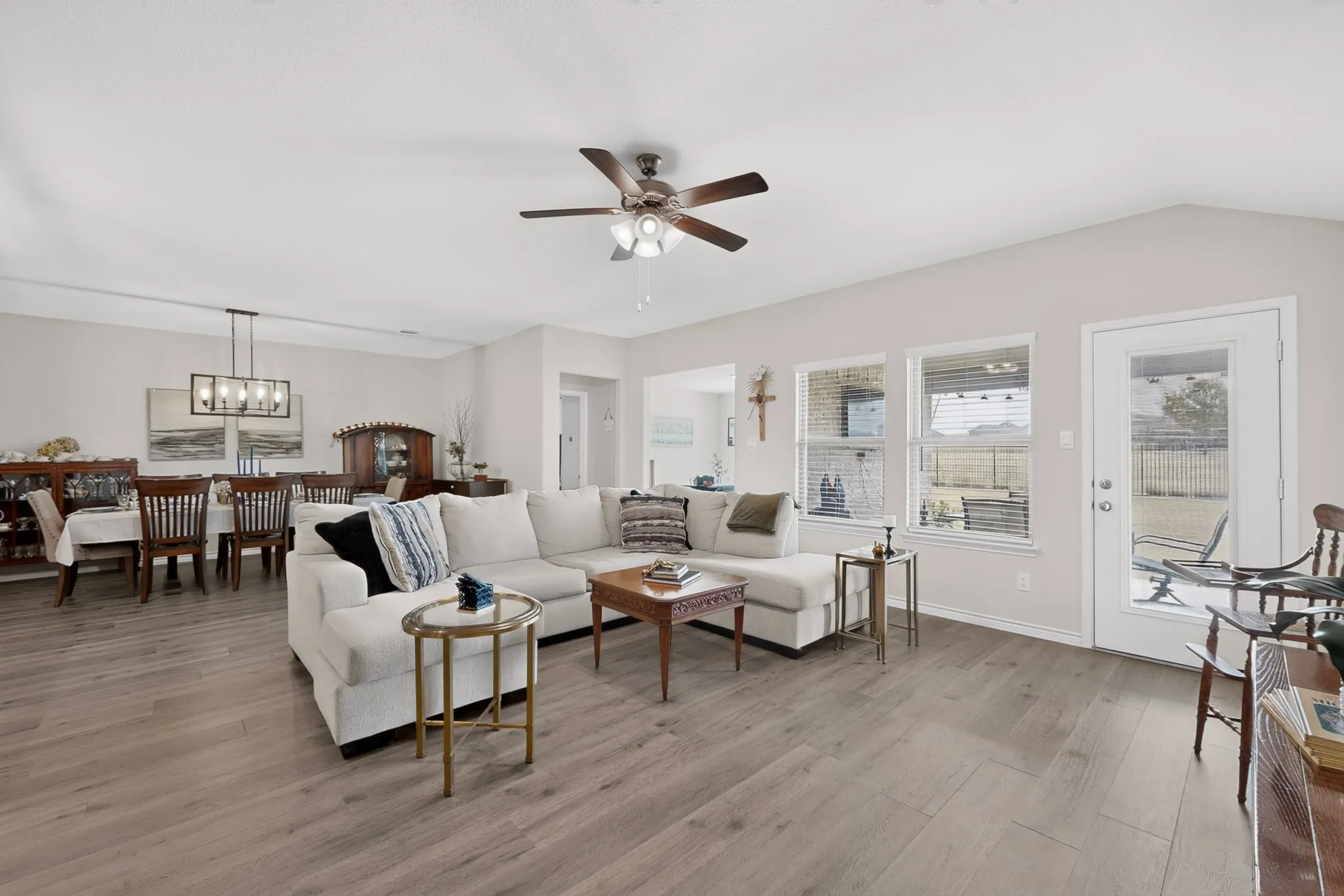 Single Family Residence For Sale in Rockwall County , 311 Colony Way, Fate, Texas 75189, 4 Bedroom, 2 Bathroom, 2 Garage spaces, 2,367 Sqft, built in 2023, mls#21369987, Real Estate Agent in Fate, Homes For Sale in Rockwall county, Homes For Sale in Fate, Realtor in Fate Texas, Real Estate Brokerage Independent Realty Texas, Luminita Cordes Realtor