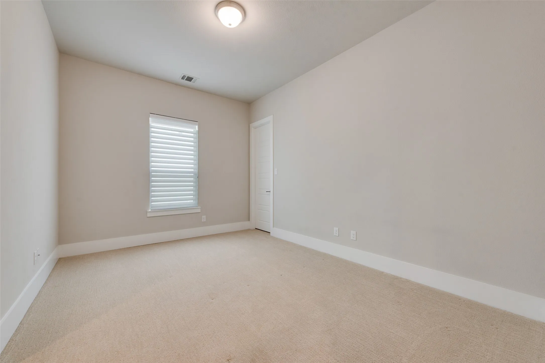 Single Family Residence For Rent in Collin County , 6120 Preserve Drive, Plano, Texas 75024, 3 Bedroom, 3 Bathroom, 2 Garage spaces, 2,133 Sqft, built in 2019, mls#21369132, Real Estate Agent in Plano, Homes For Rent in Collin county, Homes For Rent in Plano, Realtor in Plano Texas, Real Estate Brokerage Independent Realty Texas, Luminita Cordes Realtor