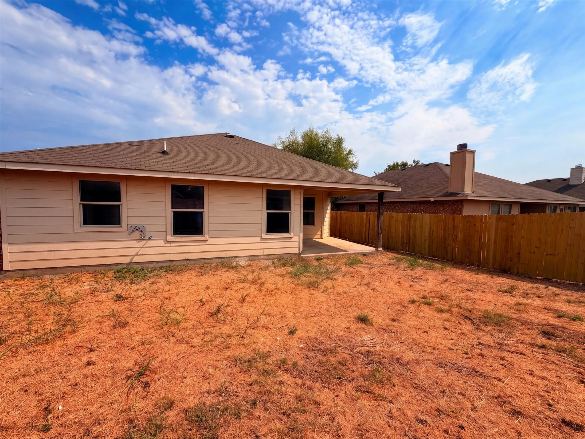 Single Family Residence For Sale in Kaufman County , 2011 Allyson Drive, Heartland, Texas 75126, 3 Bedroom, 2 Bathroom, 2 Garage spaces, 1,527 Sqft, built in 2009, mls#21371449, Real Estate Agent in Heartland, Homes For Sale in Kaufman county, Homes For Sale in Heartland, Realtor in Heartland Texas, Real Estate Brokerage Independent Realty Texas, Luminita Cordes Realtor