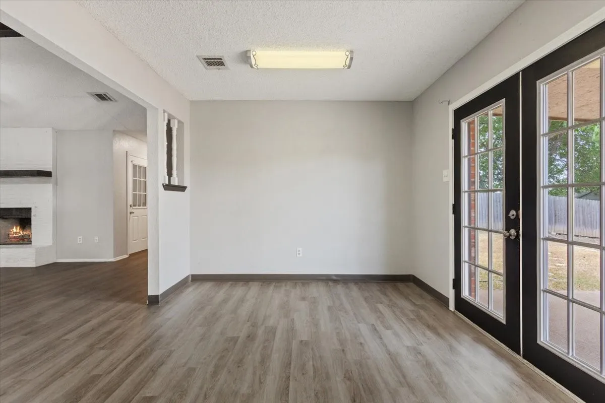 Single Family Residence For Sale in Mc Lennan County , 928 Vail Highlands, Hewitt, Texas 76643, 3 Bedroom, 2 Bathroom, 2 Garage spaces, 1,554 Sqft, built in 1983, mls#21370253, Real Estate Agent in Hewitt, Homes For Sale in Mc Lennan county, Homes For Sale in Hewitt, Realtor in Hewitt Texas, Real Estate Brokerage Independent Realty Texas, Luminita Cordes Realtor