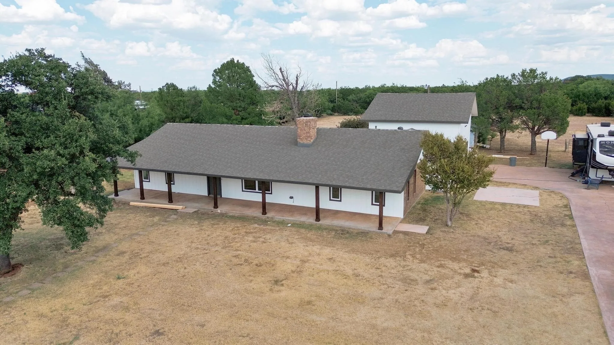 Single Family Residence For Sale in Taylor County , 141 Southfork Drive, Tuscola, Texas 79562, 4 Bedroom, 2 Bathroom, 2 Garage spaces, 2,743 Sqft, built in 1985, mls#21370750, Real Estate Agent in Tuscola, Homes For Sale in Taylor county, Homes For Sale in Tuscola, Realtor in Tuscola Texas, Real Estate Brokerage Independent Realty Texas, Luminita Cordes Realtor