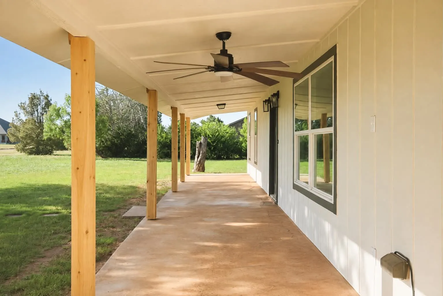 Single Family Residence For Sale in Taylor County , 141 Southfork Drive, Tuscola, Texas 79562, 4 Bedroom, 2 Bathroom, 2 Garage spaces, 2,743 Sqft, built in 1985, mls#21370750, Real Estate Agent in Tuscola, Homes For Sale in Taylor county, Homes For Sale in Tuscola, Realtor in Tuscola Texas, Real Estate Brokerage Independent Realty Texas, Luminita Cordes Realtor