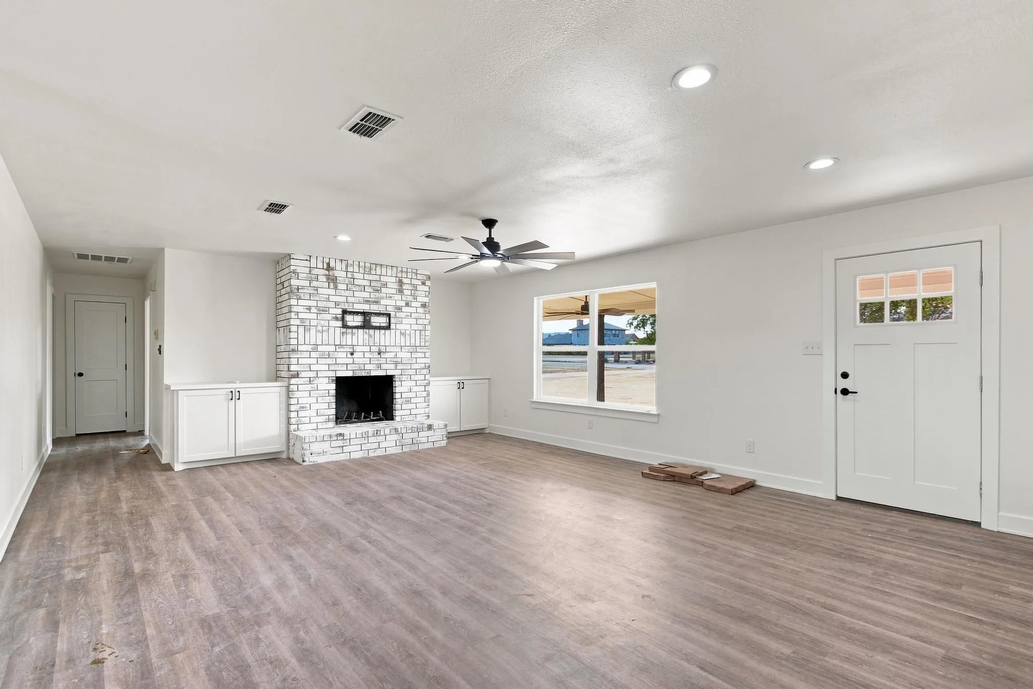 Single Family Residence For Sale in Taylor County , 141 Southfork Drive, Tuscola, Texas 79562, 4 Bedroom, 2 Bathroom, 2 Garage spaces, 2,743 Sqft, built in 1985, mls#21370750, Real Estate Agent in Tuscola, Homes For Sale in Taylor county, Homes For Sale in Tuscola, Realtor in Tuscola Texas, Real Estate Brokerage Independent Realty Texas, Luminita Cordes Realtor
