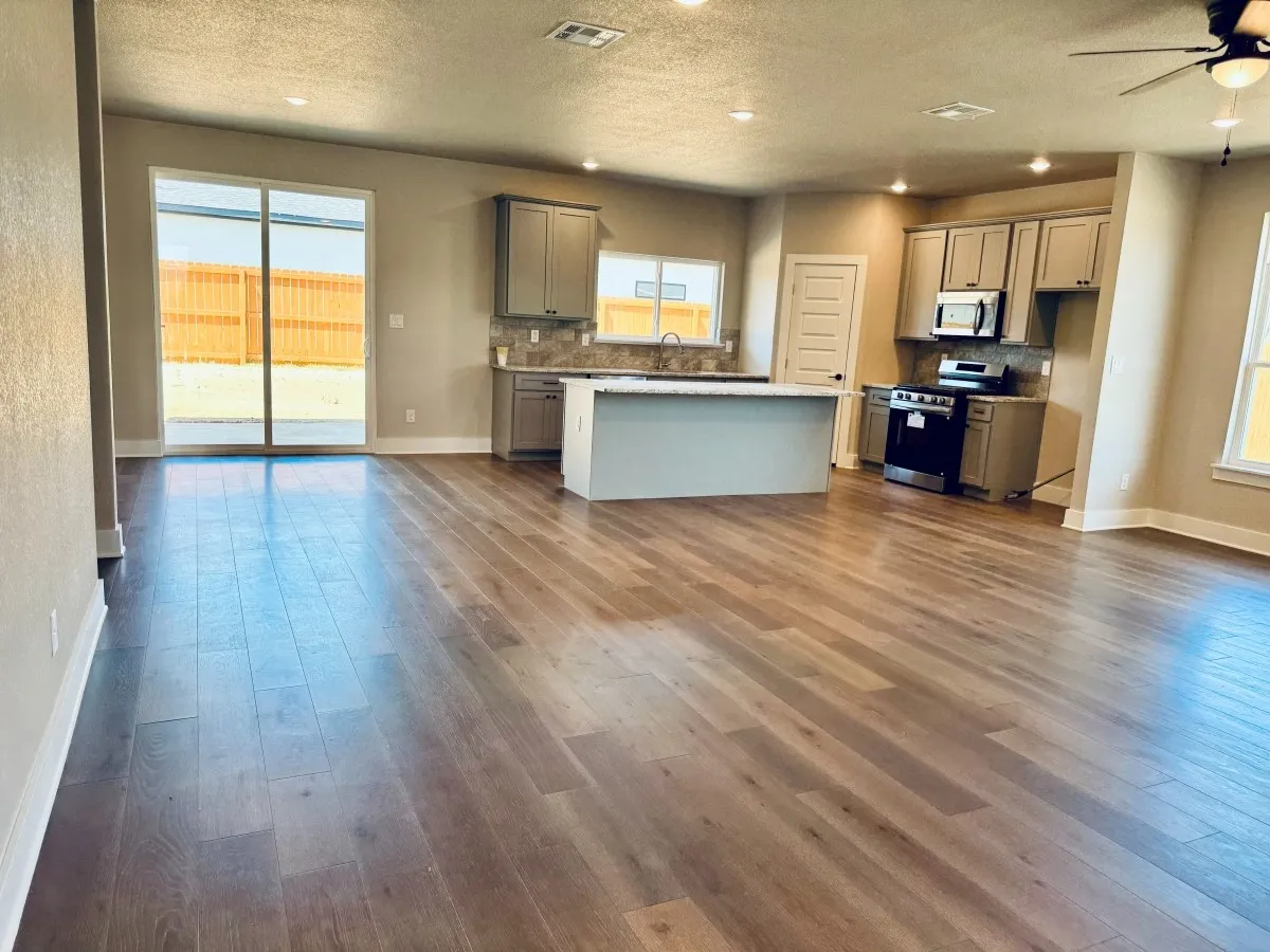 Single Family Residence For Rent in Smith County , 15528 Greenhouse Way, Lindale, Texas 75771, 3 Bedroom, 2 Bathroom, 2 Garage spaces, 1,607 Sqft, built in 2025, mls#21371462, Real Estate Agent in Lindale, Homes For Rent in Smith county, Homes For Rent in Lindale, Realtor in Lindale Texas, Real Estate Brokerage Independent Realty Texas, Luminita Cordes Realtor